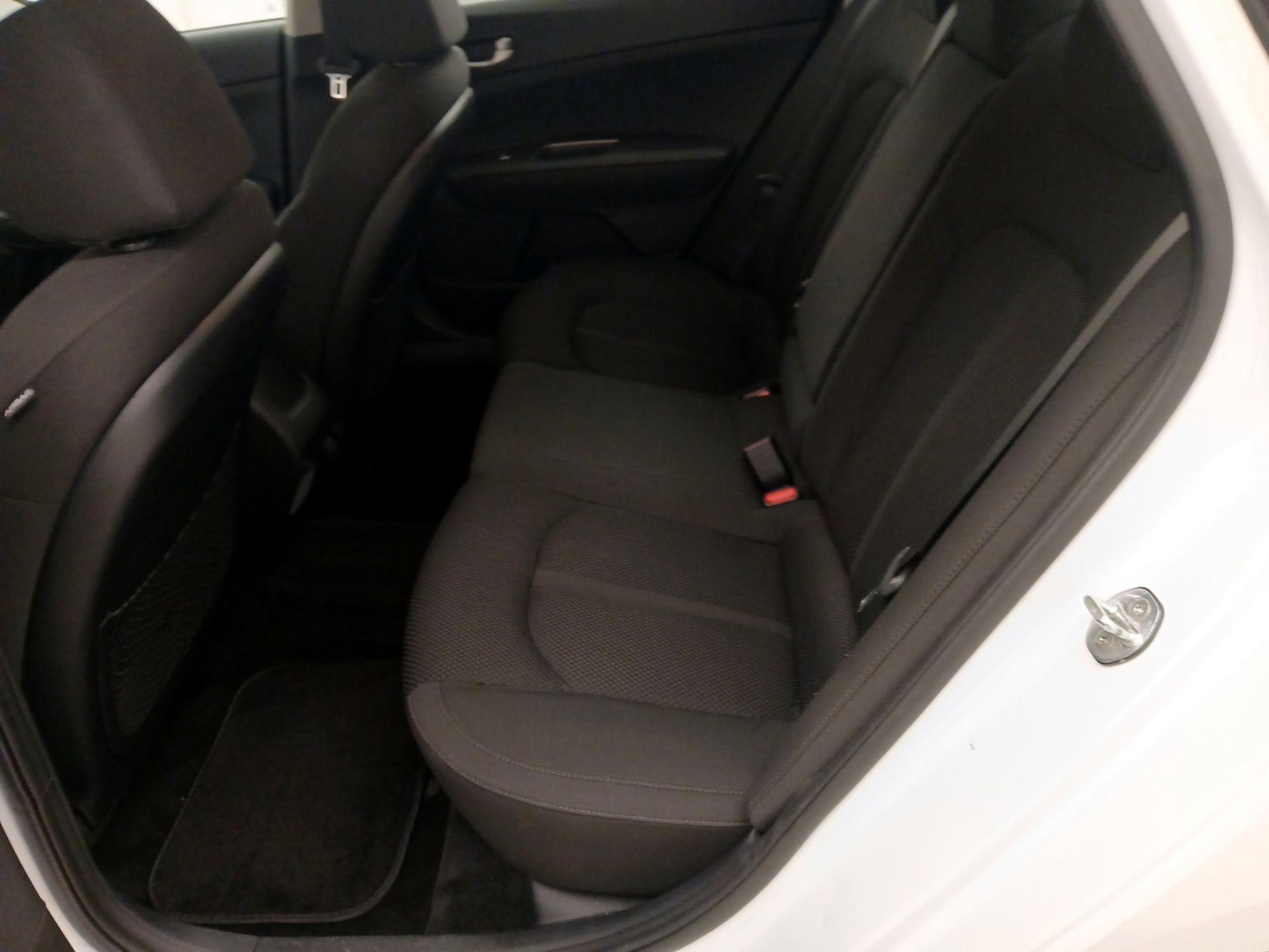 Thumbnail: 2020 Kia Optima - 19