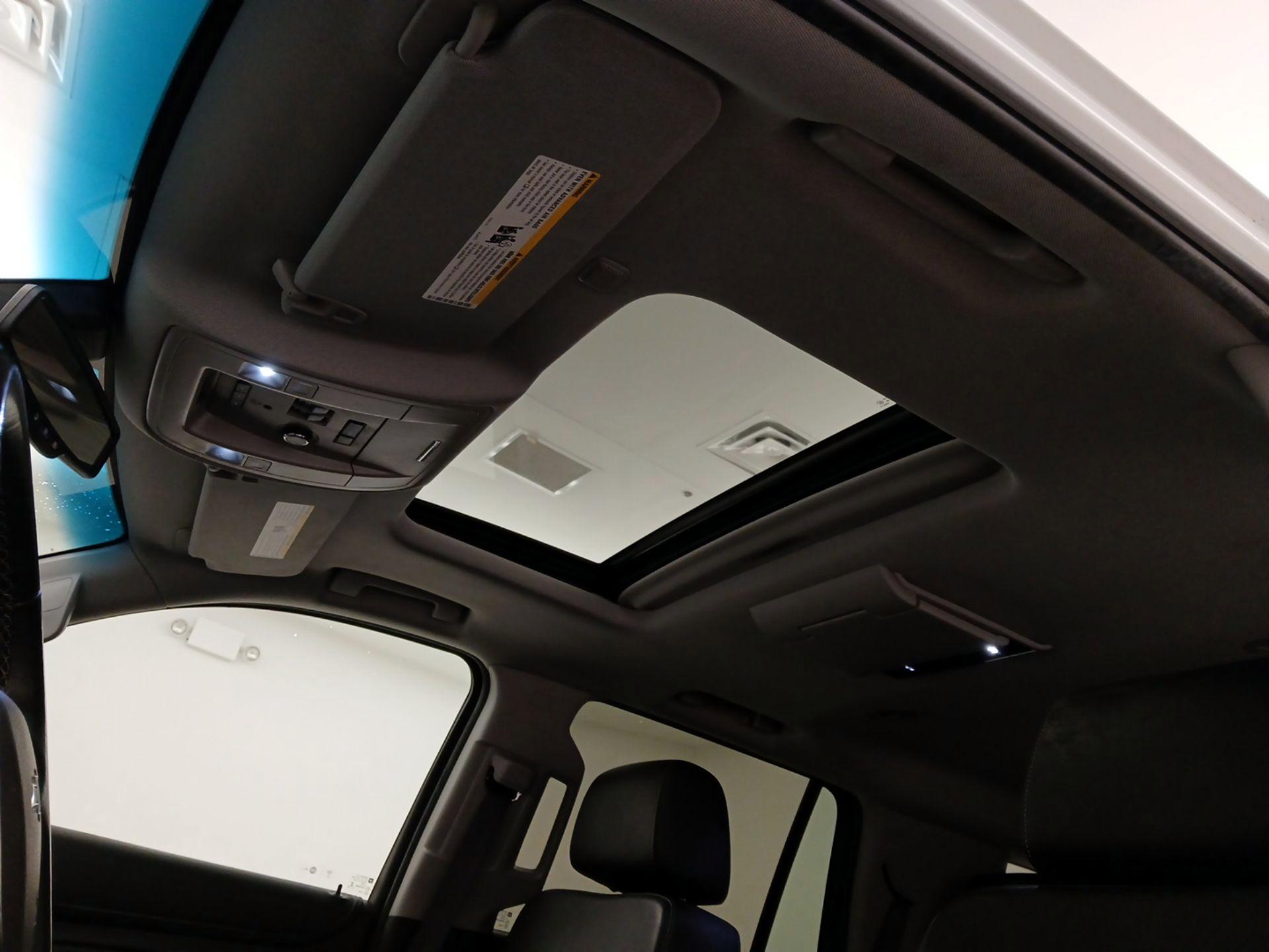 Thumbnail: 2016 Chevrolet Tahoe - 20