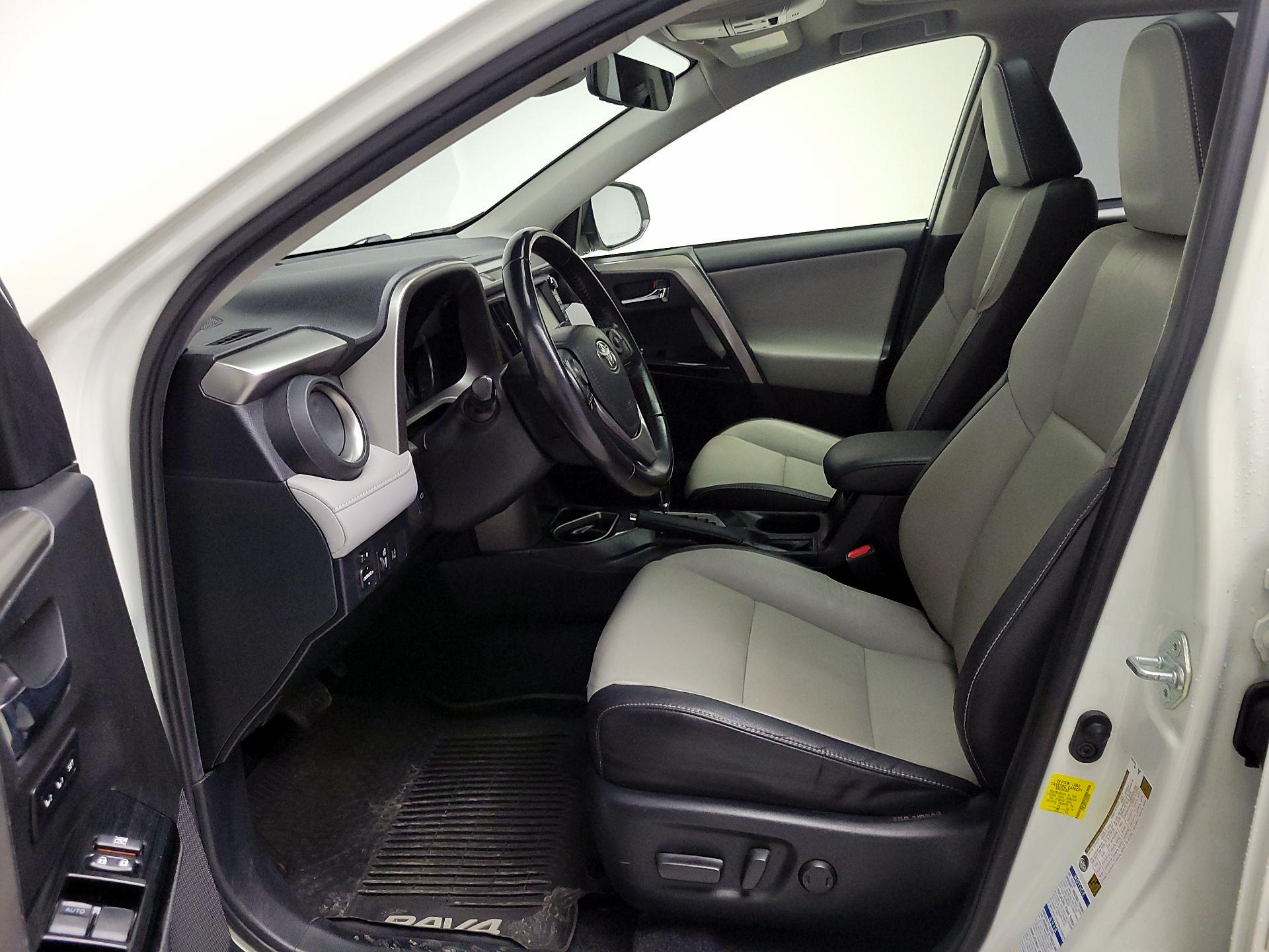 Thumbnail: 2018 Toyota RAV4 - 11