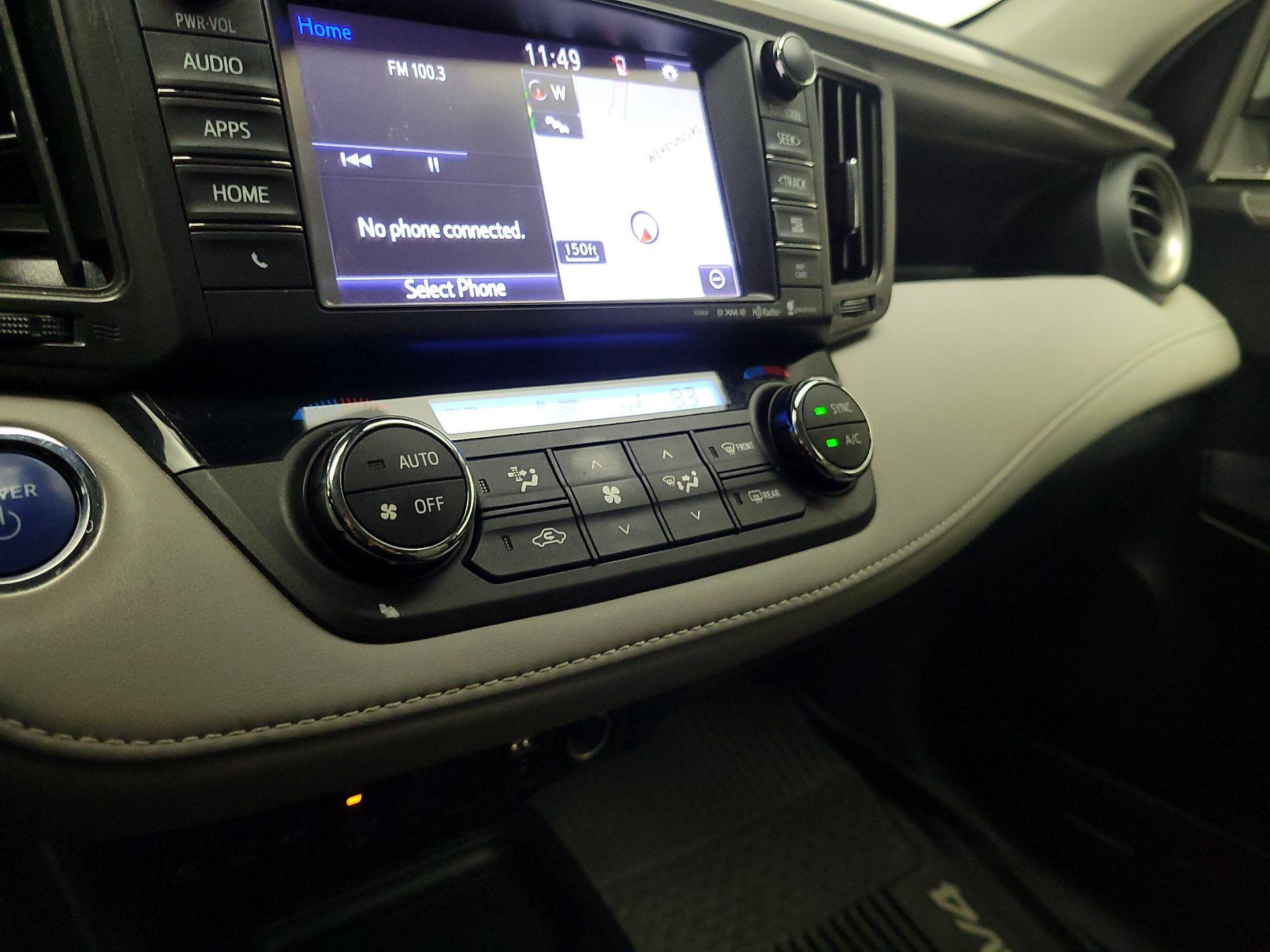 Thumbnail: 2018 Toyota RAV4 - 17