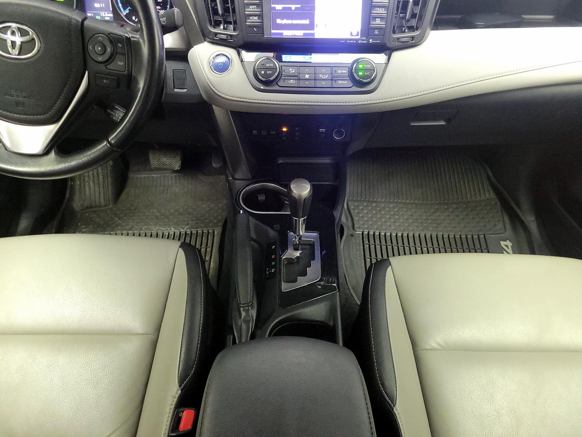 Thumbnail: 2018 Toyota RAV4 - 18