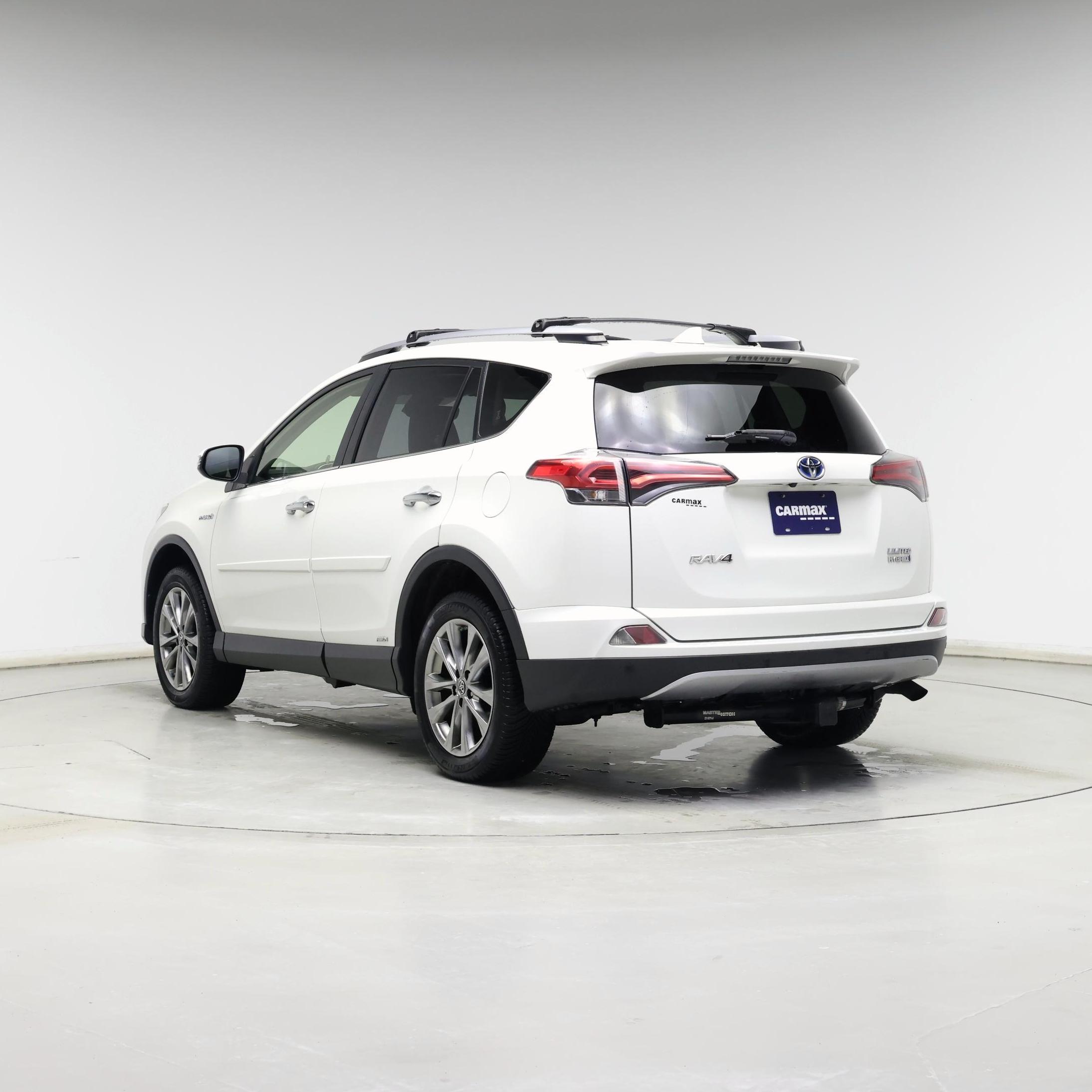 Thumbnail: 2018 Toyota RAV4 - 2