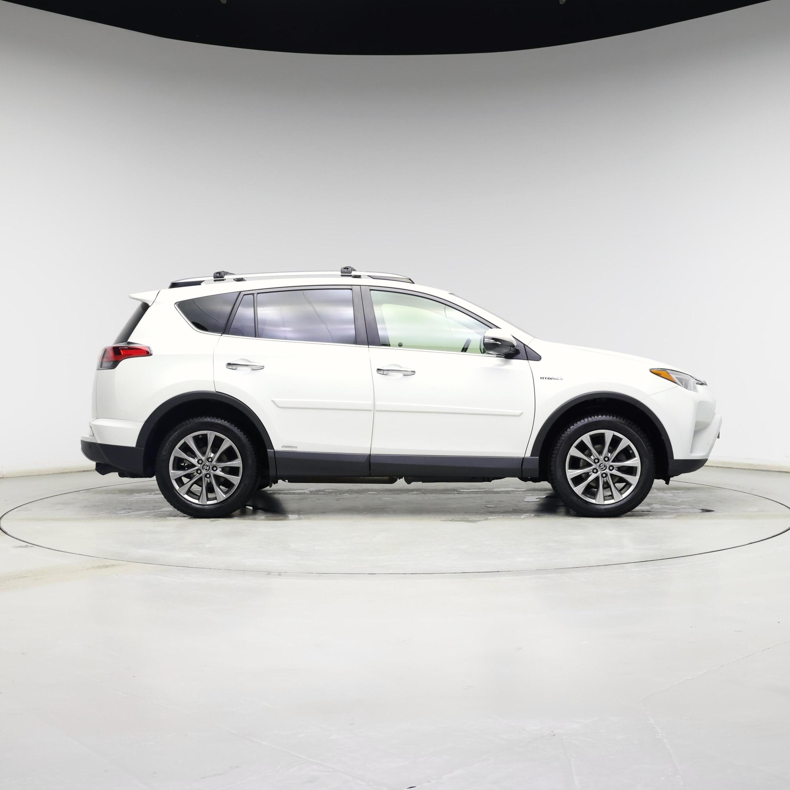 Thumbnail: 2018 Toyota RAV4 - 7