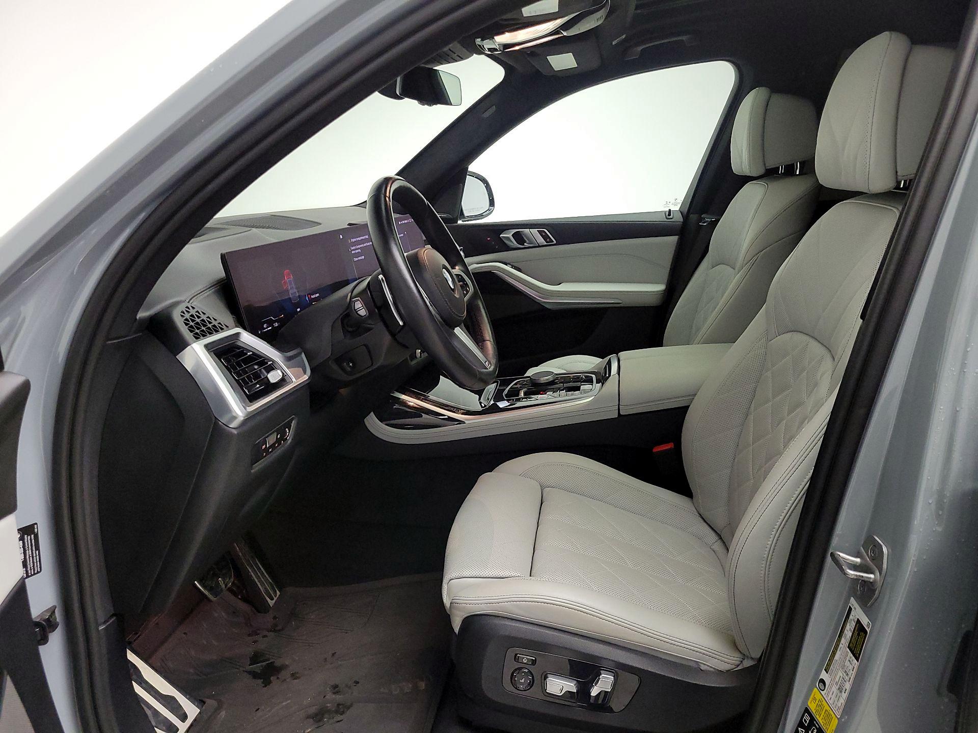 Thumbnail: 2023 BMW X7 - 11