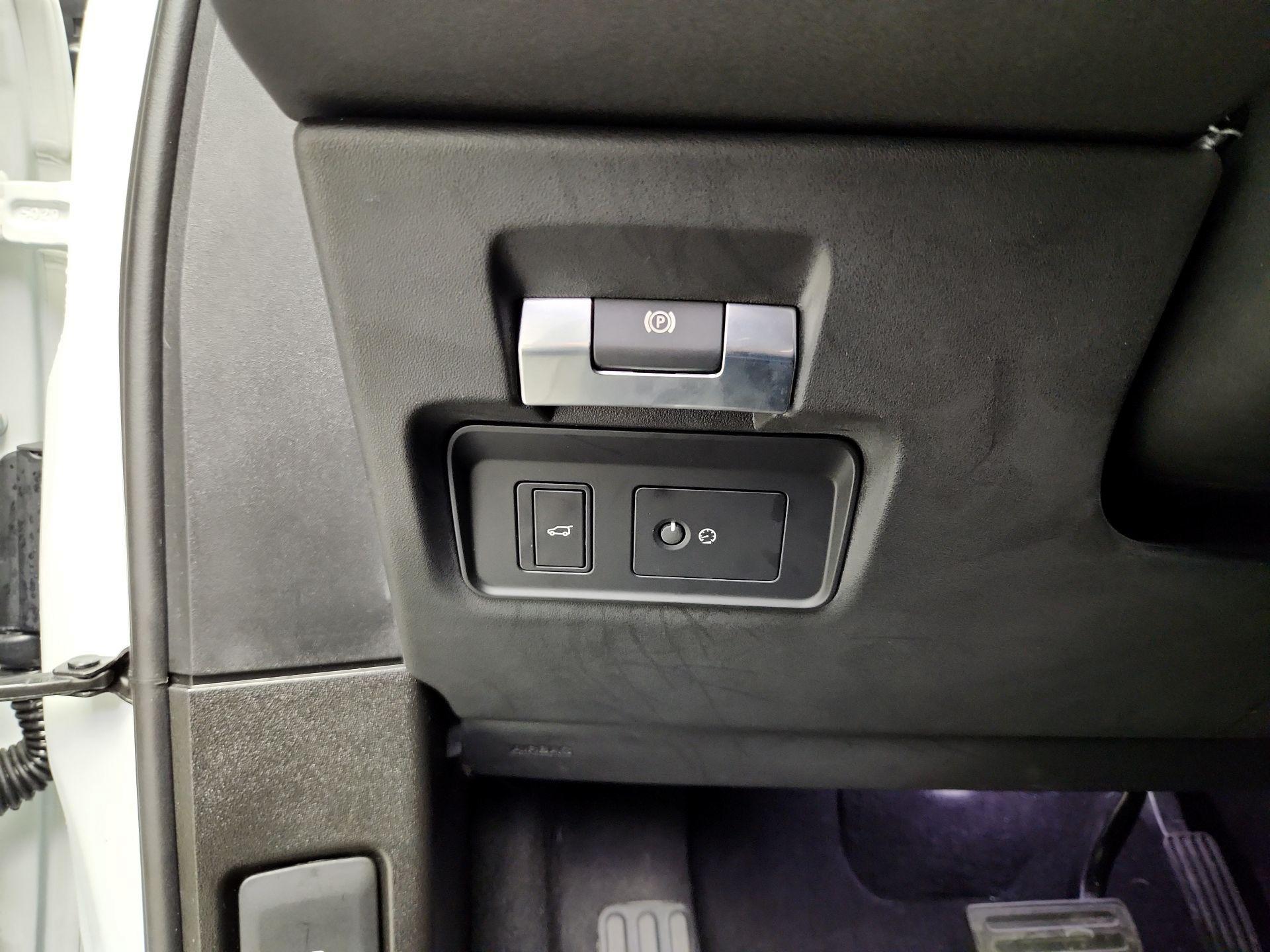 Thumbnail: 2022 Land Rover Range Rover Evoque - 13