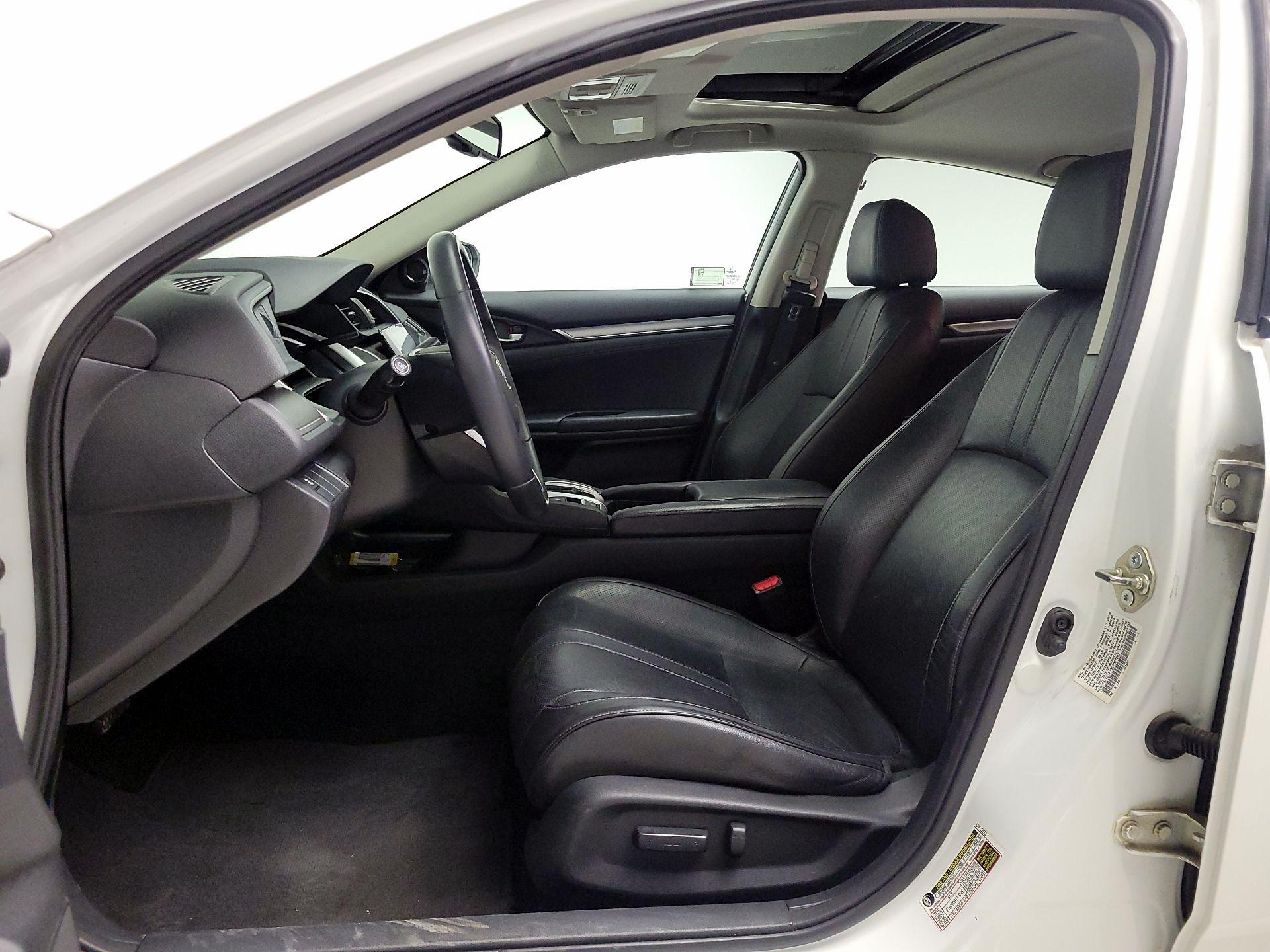 Thumbnail: 2016 Honda Civic - 11