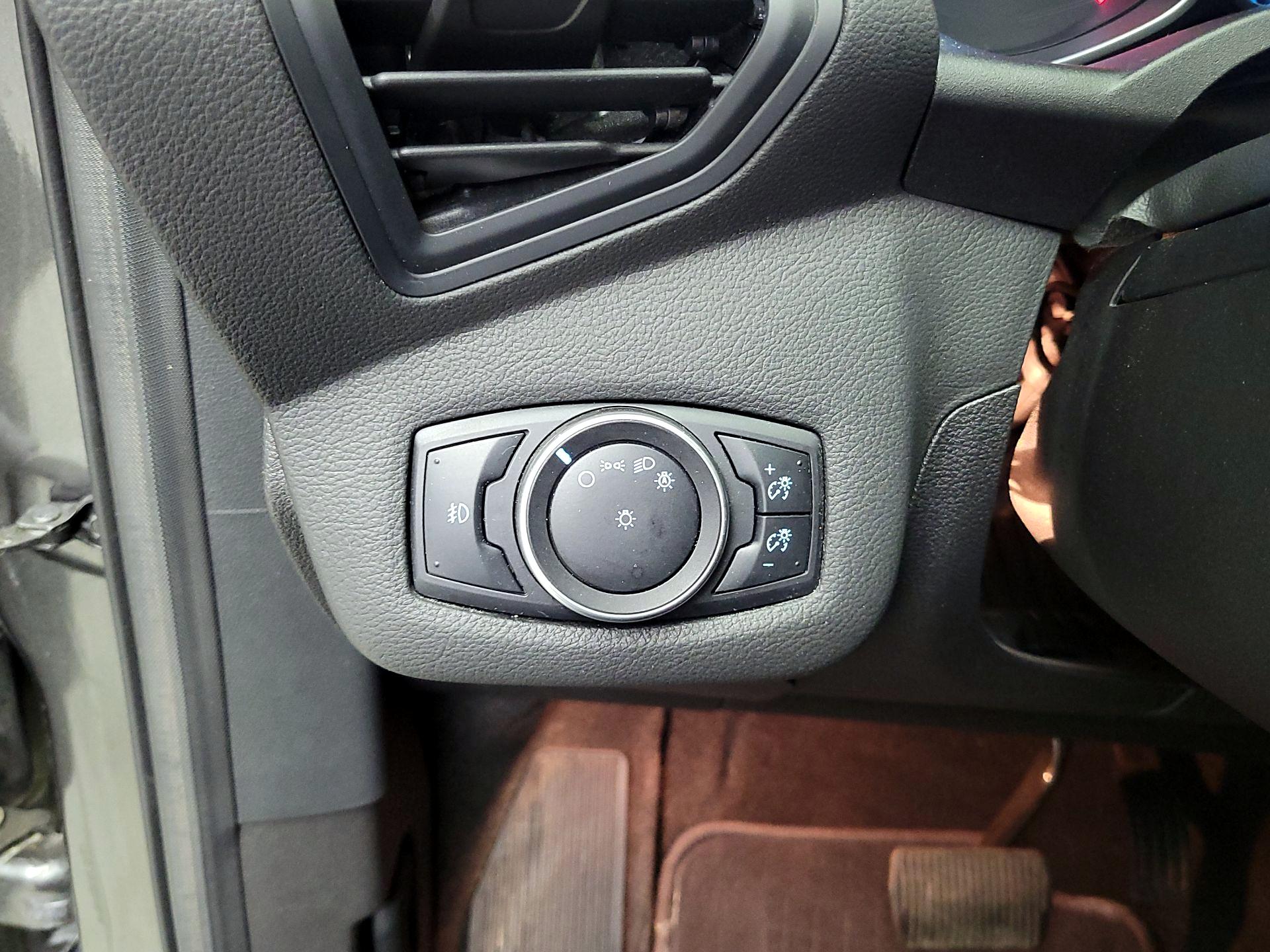 Thumbnail: 2016 Ford Escape - 13