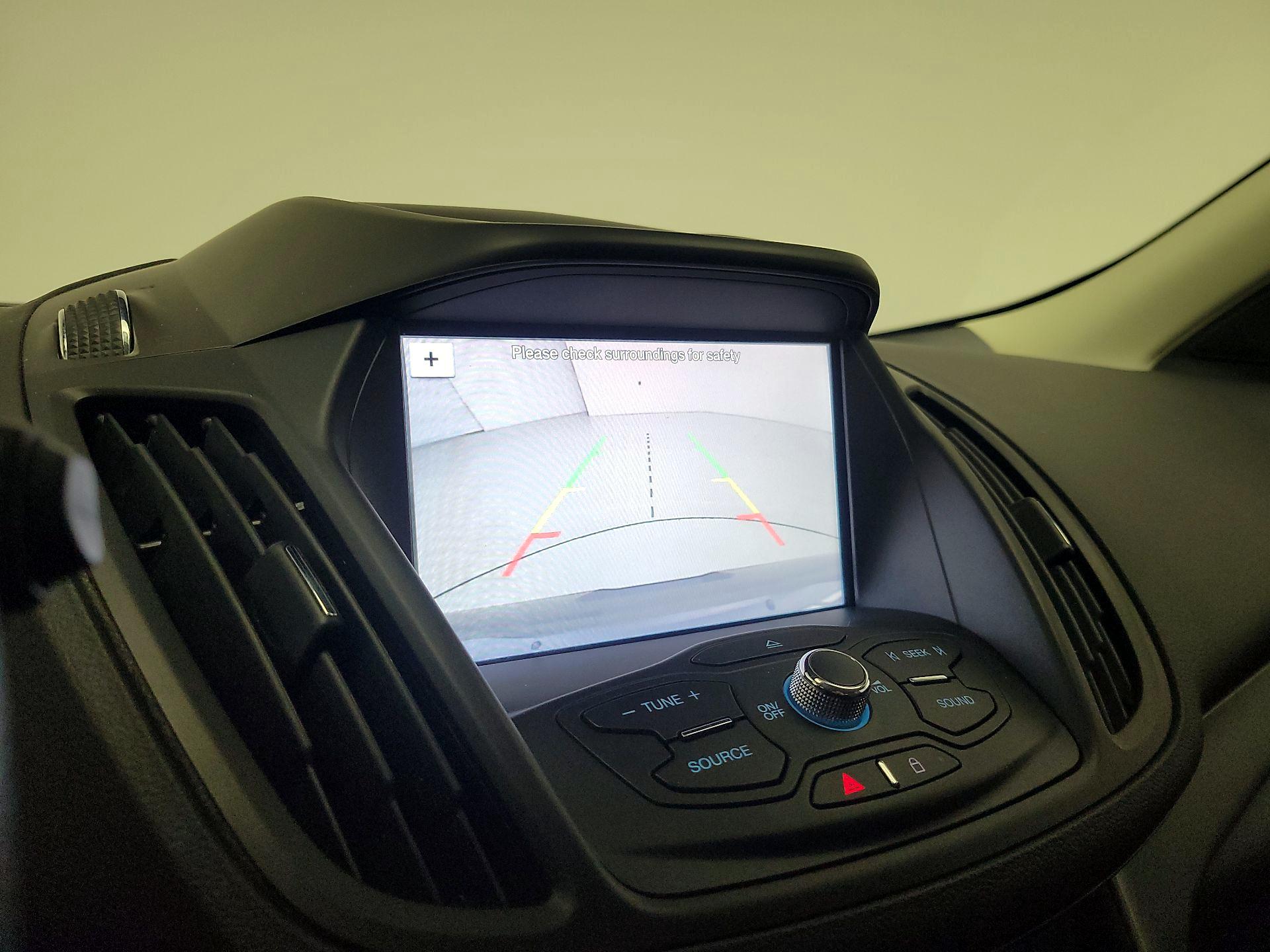 Thumbnail: 2016 Ford Escape - 14