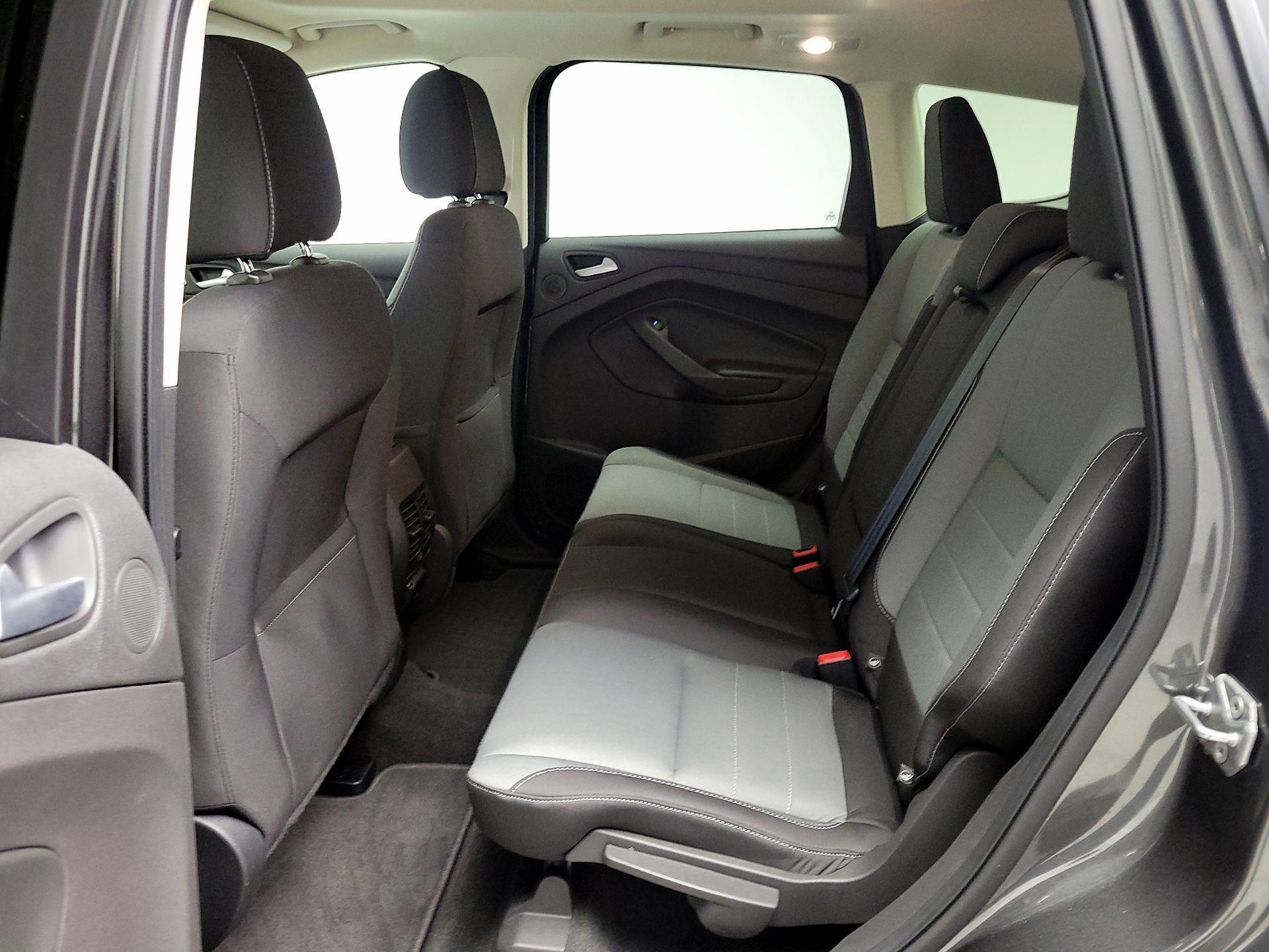 Thumbnail: 2016 Ford Escape - 20