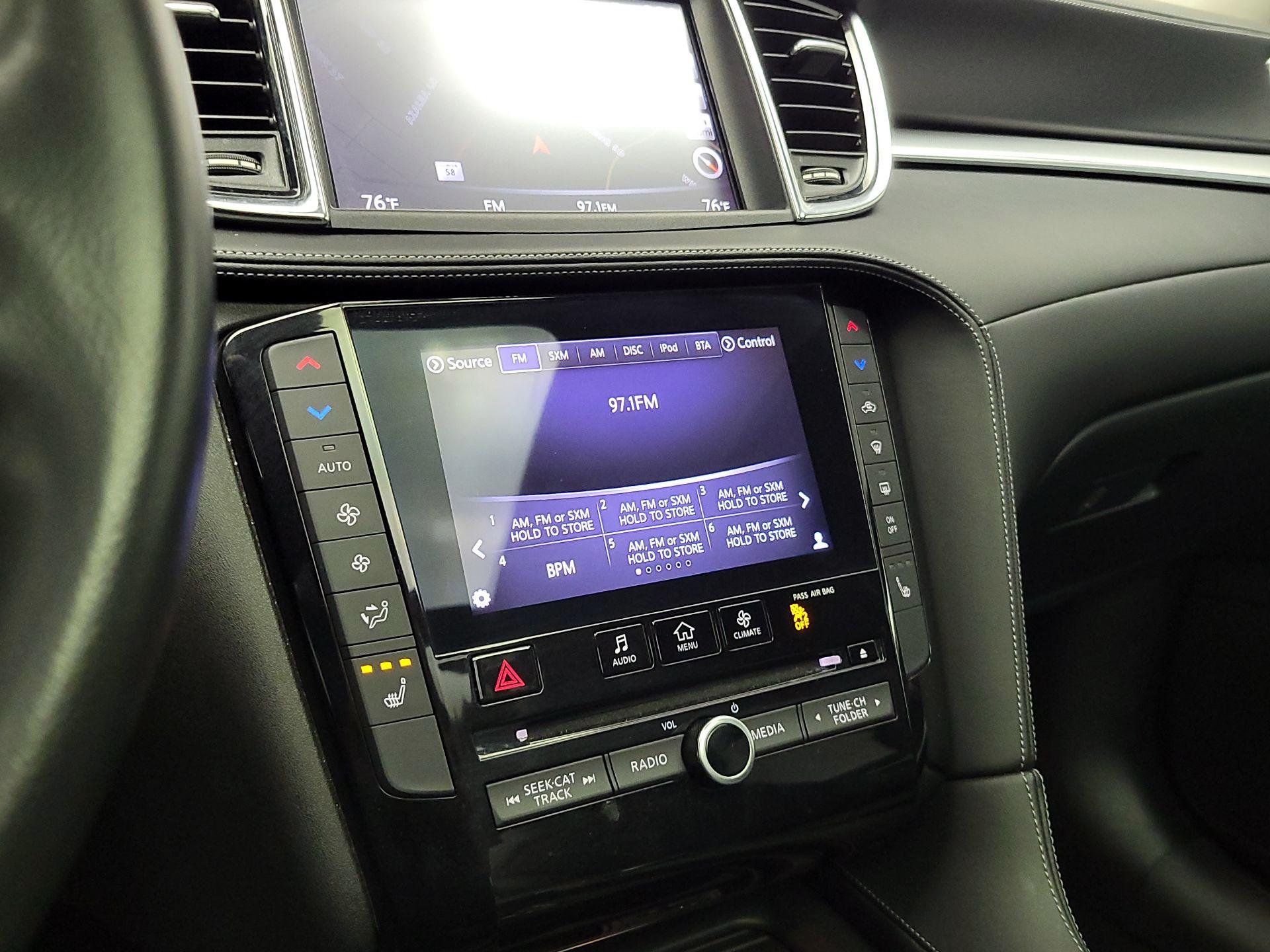 Thumbnail: 2019 INFINITI QX50 - 16