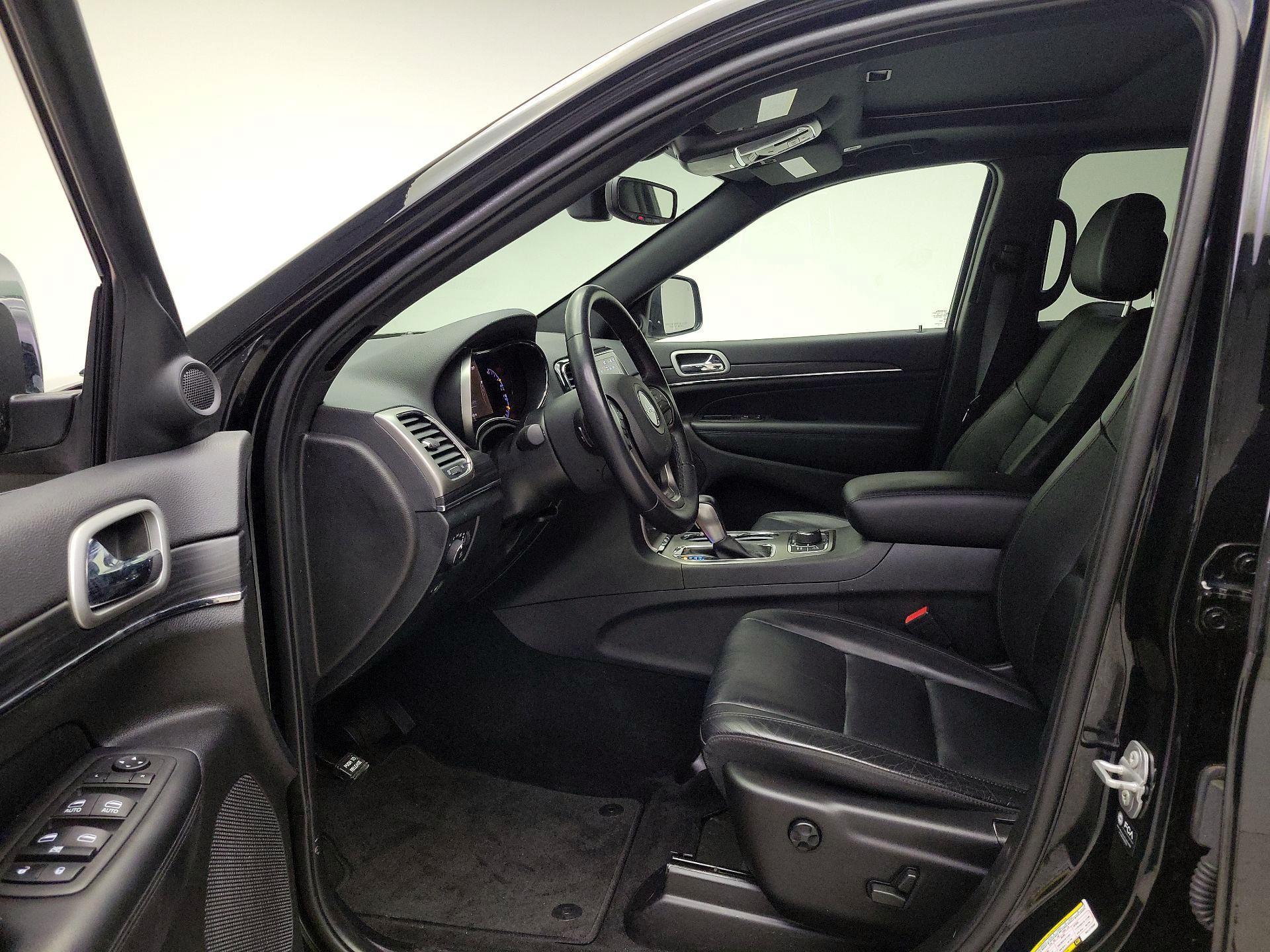 Thumbnail: 2022 Jeep Grand Cherokee - 11