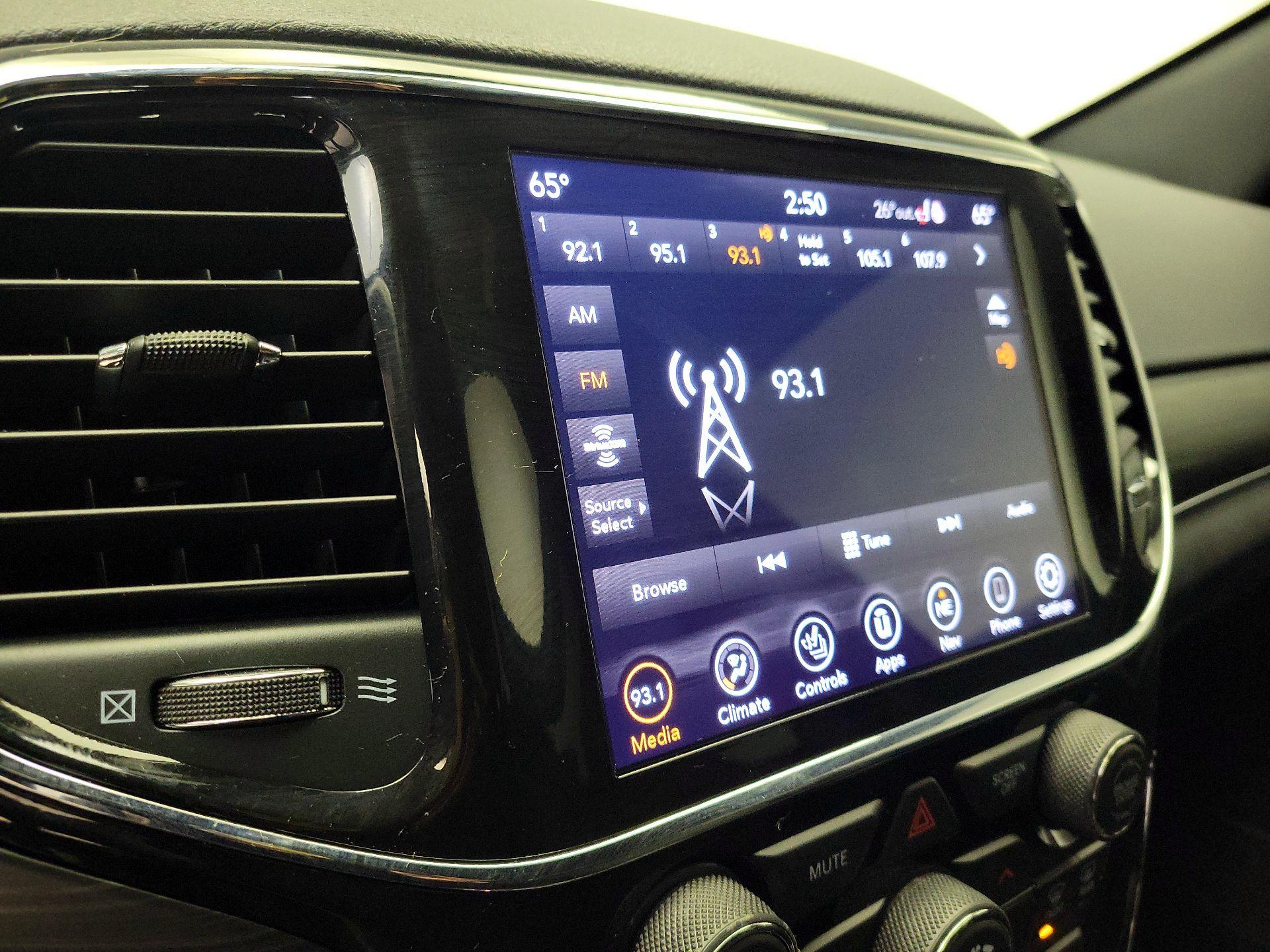 Thumbnail: 2022 Jeep Grand Cherokee - 14