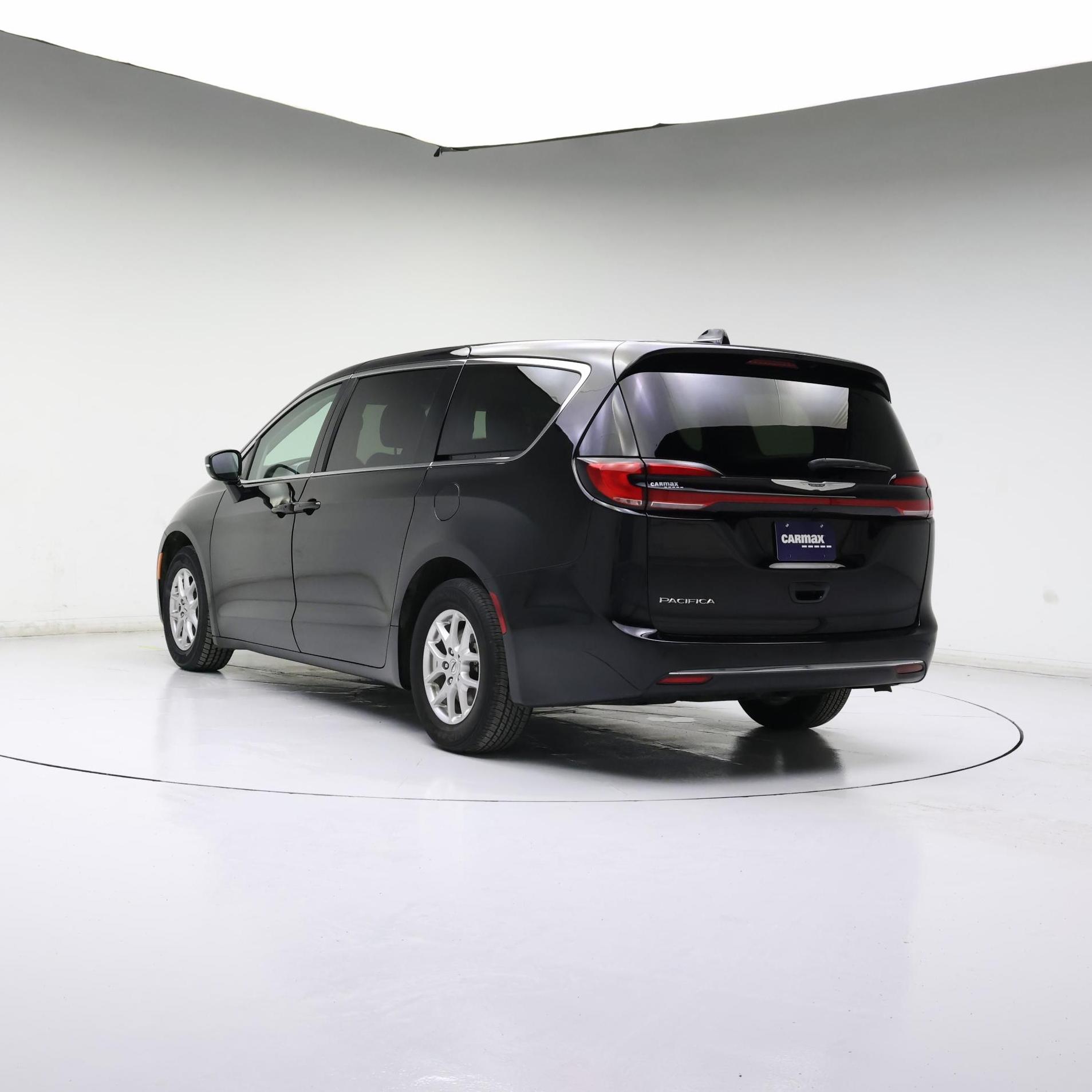 Thumbnail: 2024 Chrysler Pacifica - 2