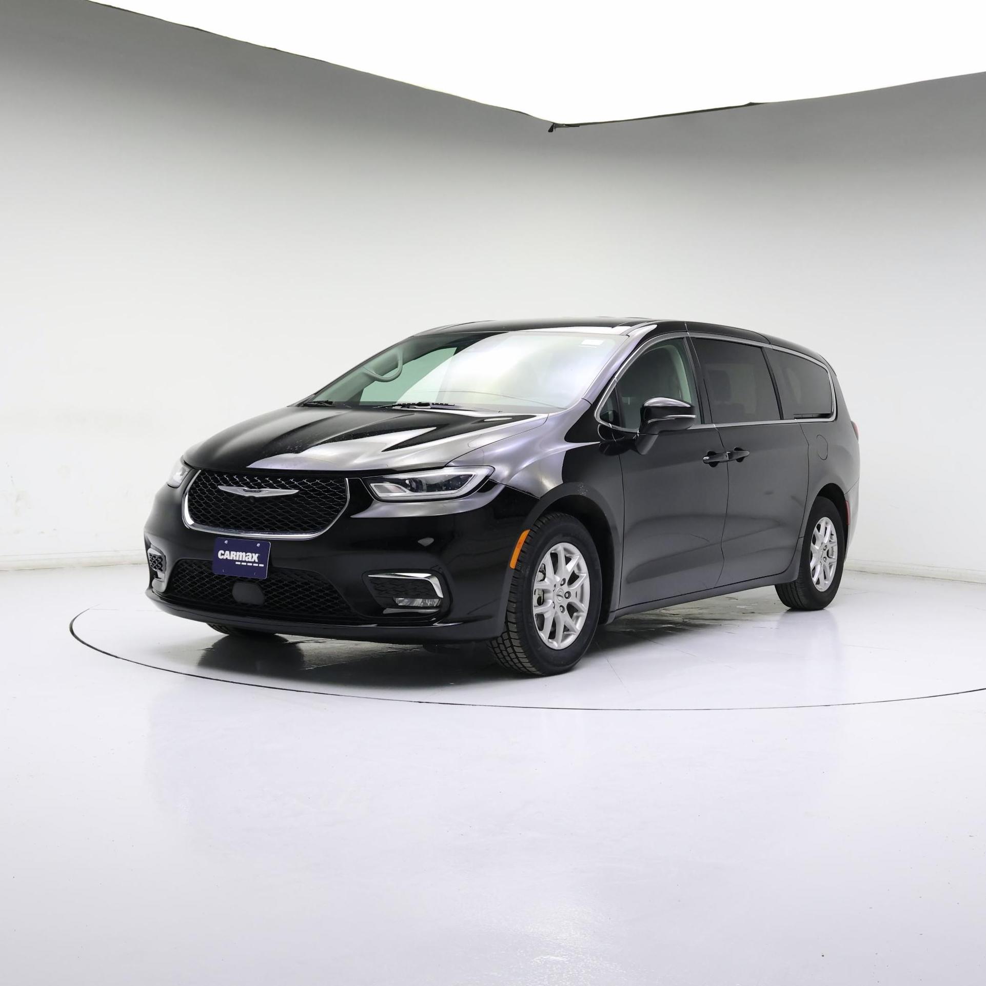 Thumbnail: 2024 Chrysler Pacifica - 4