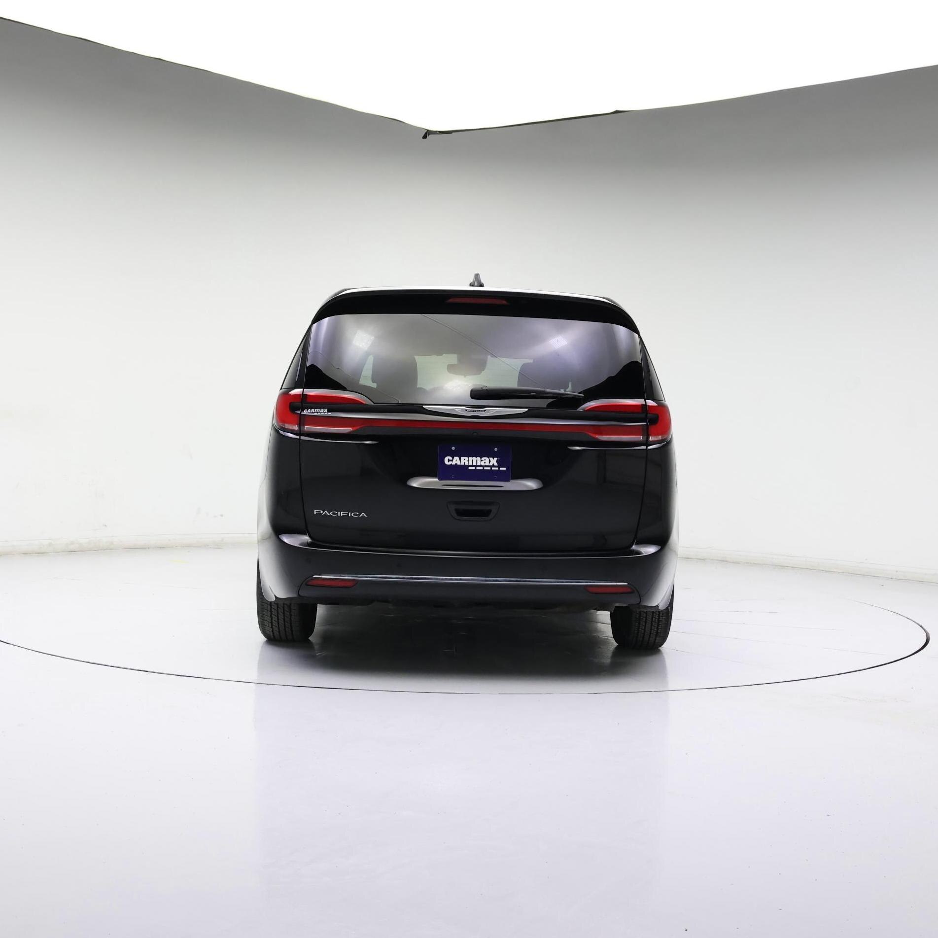 Thumbnail: 2024 Chrysler Pacifica - 6