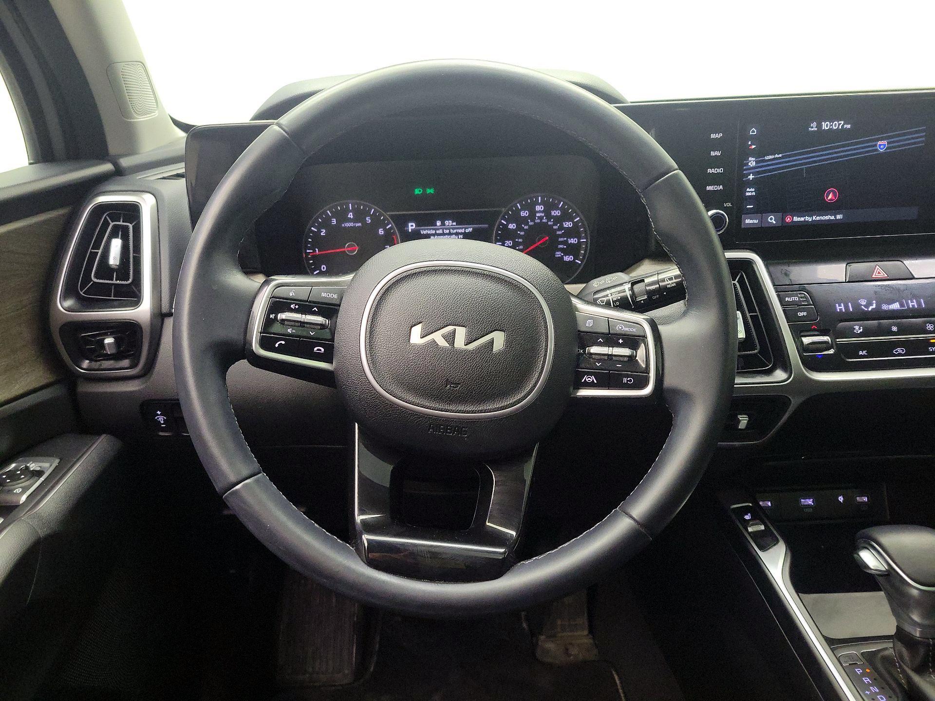 Thumbnail: 2023 Kia Sorento - 10