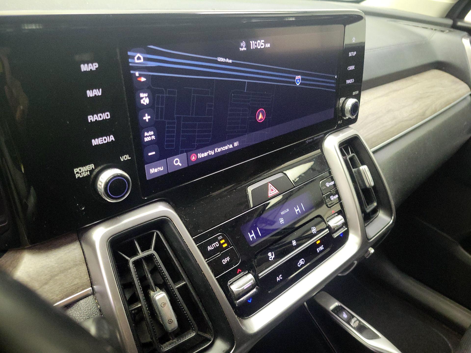 Thumbnail: 2023 Kia Sorento - 14