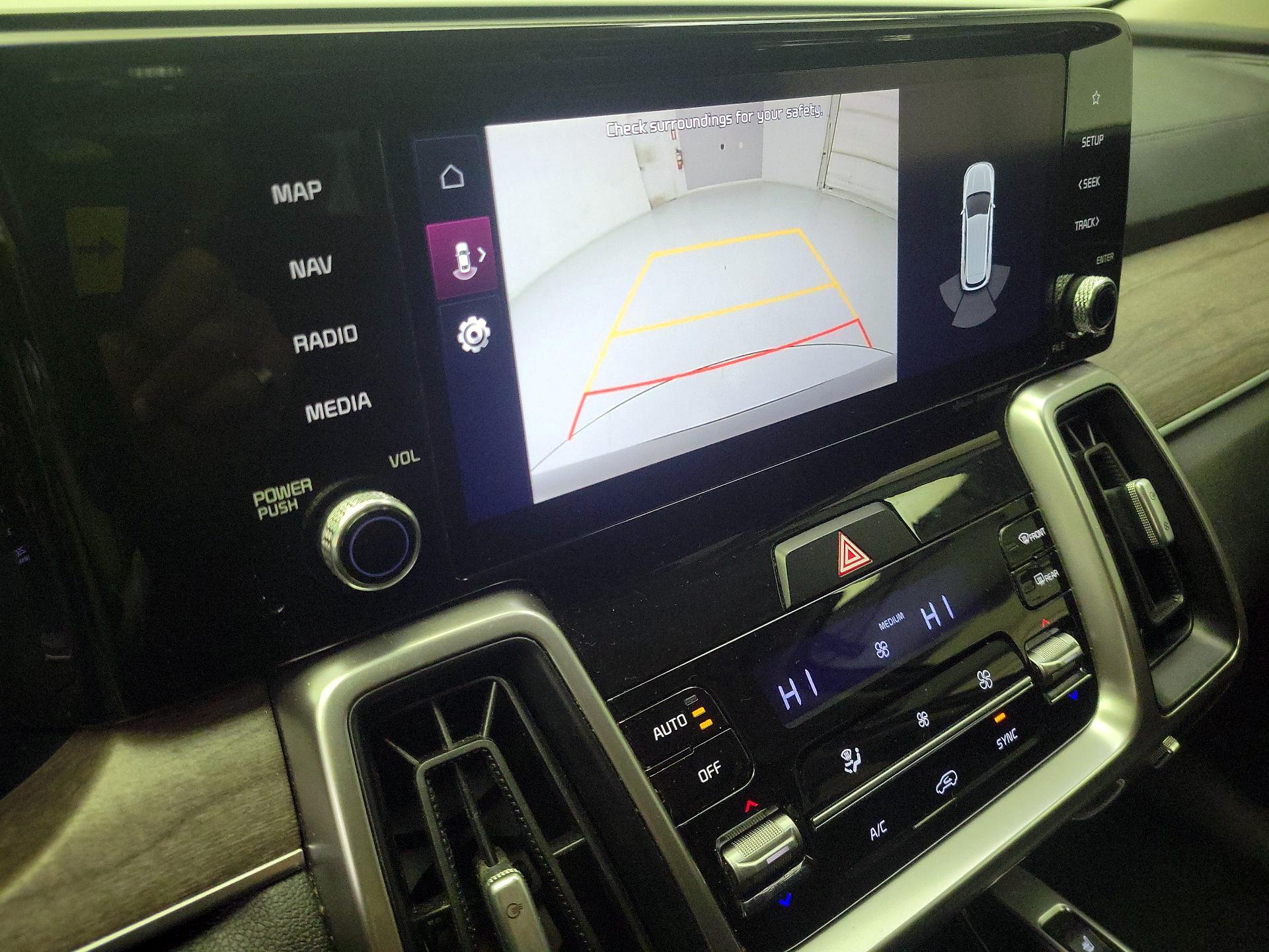 Thumbnail: 2023 Kia Sorento - 15