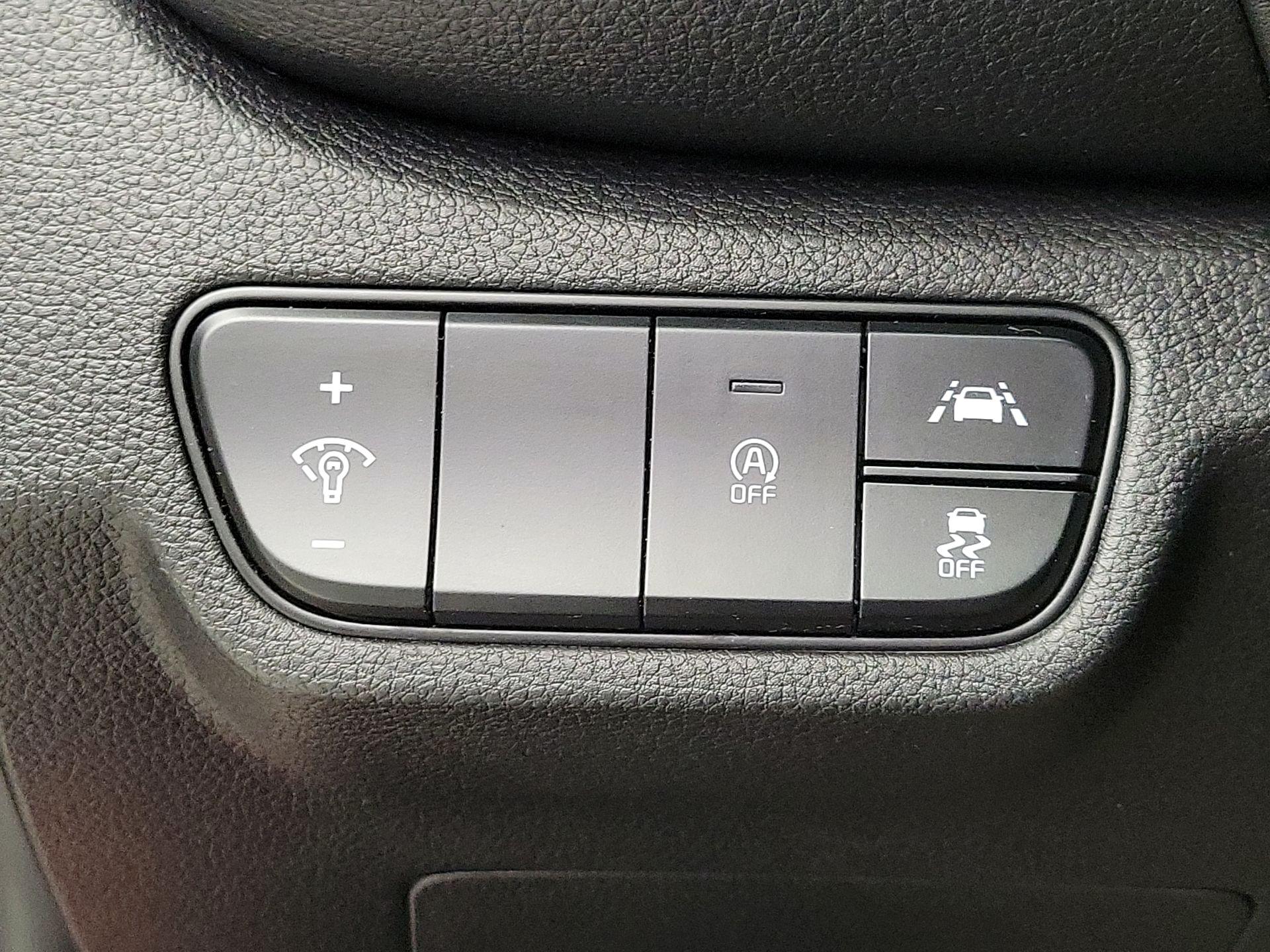 Thumbnail: 2022 Kia Seltos - 13