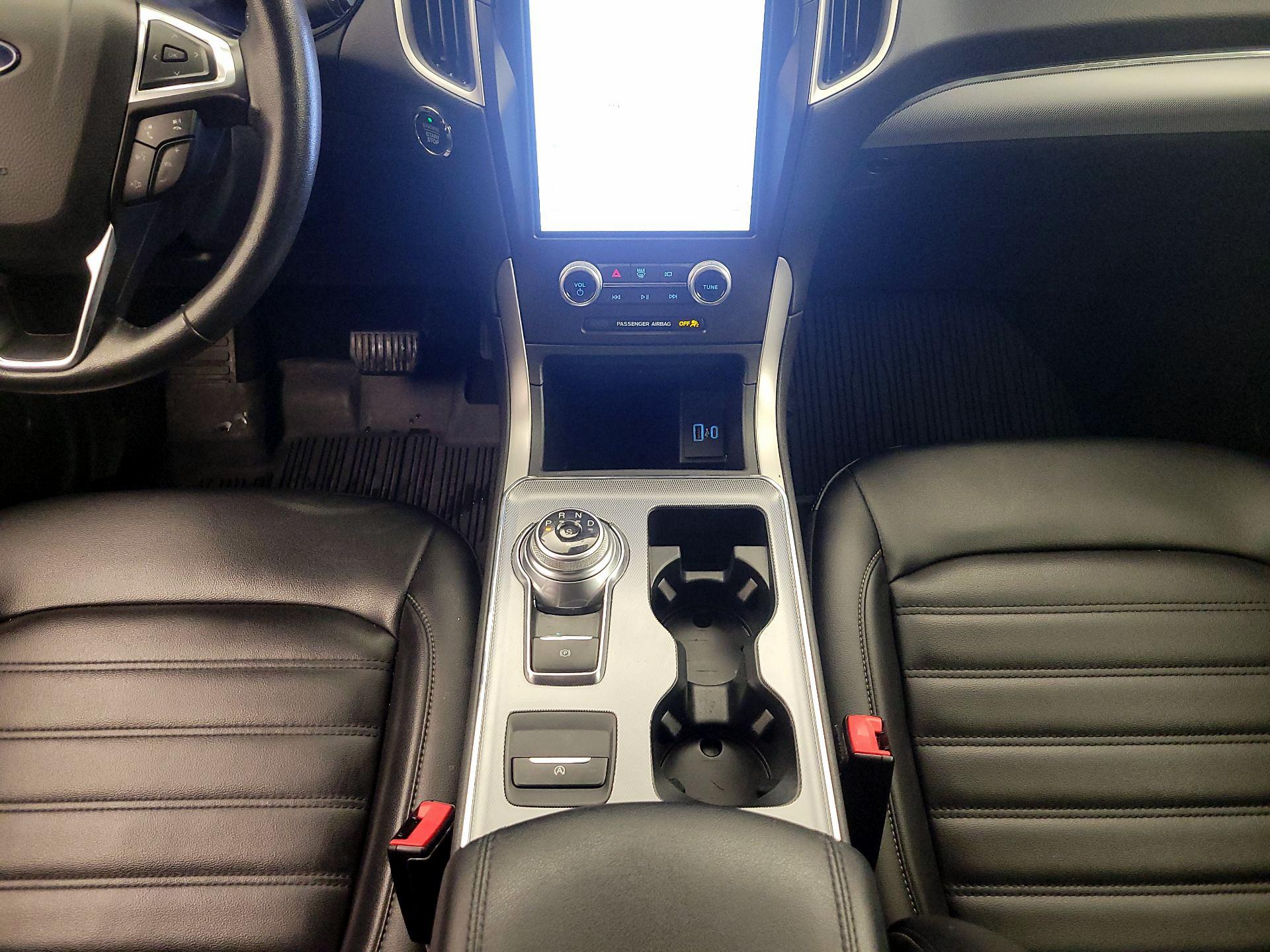 Thumbnail: 2021 Ford Edge - 18