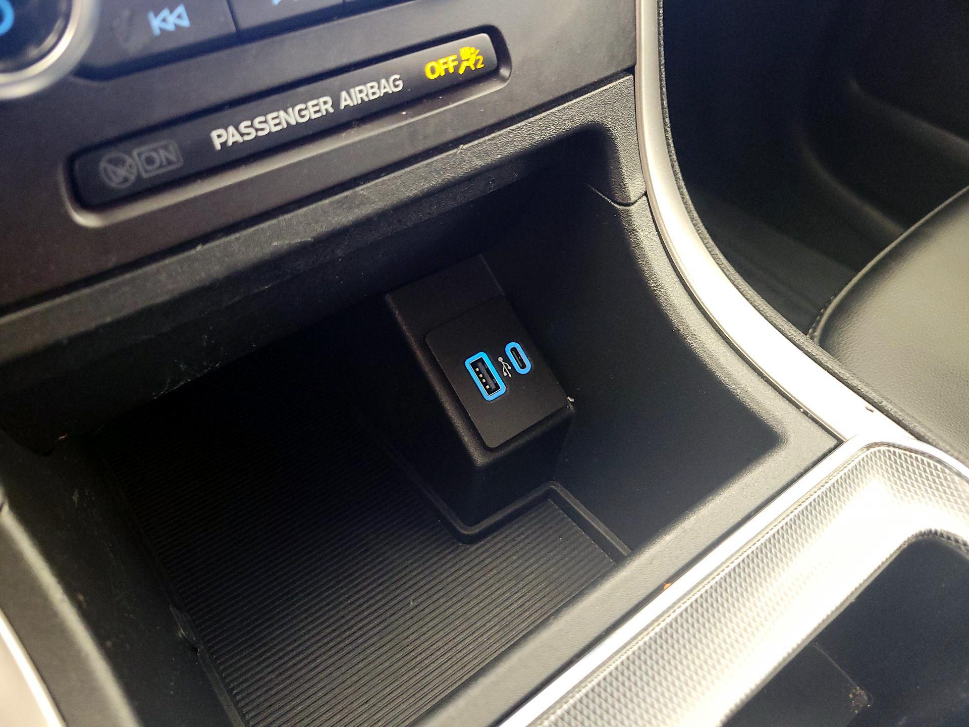 Thumbnail: 2021 Ford Edge - 19