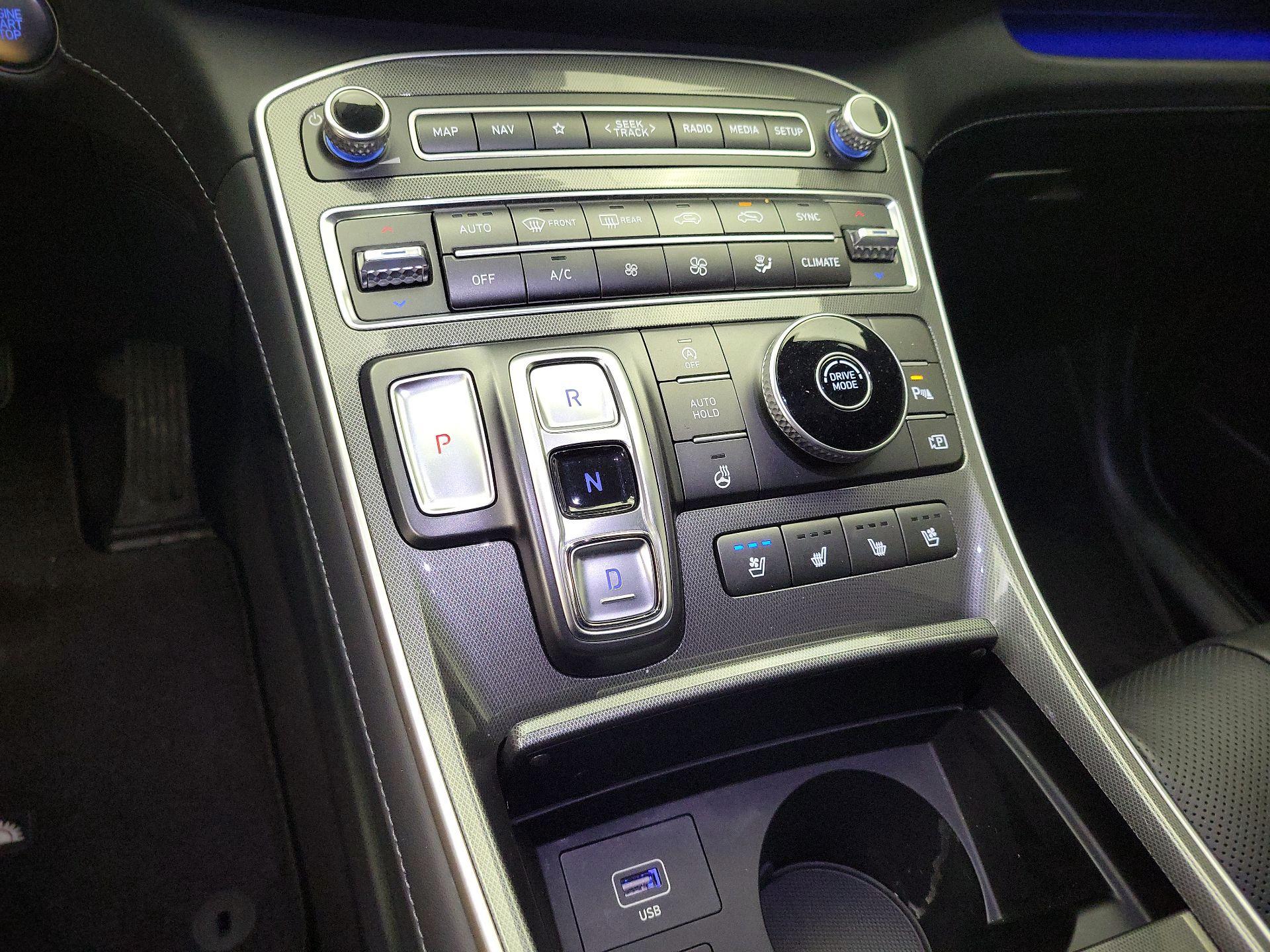 Thumbnail: 2023 Hyundai Santa Fe - 18