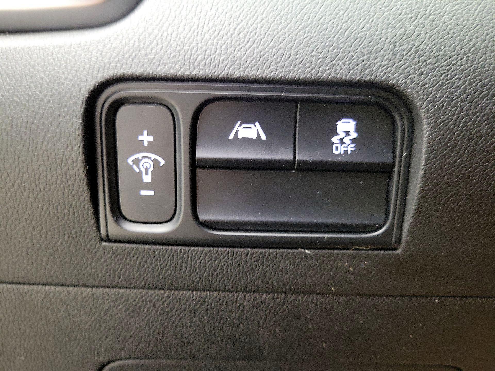 Thumbnail: 2023 Kia Sorento - 13