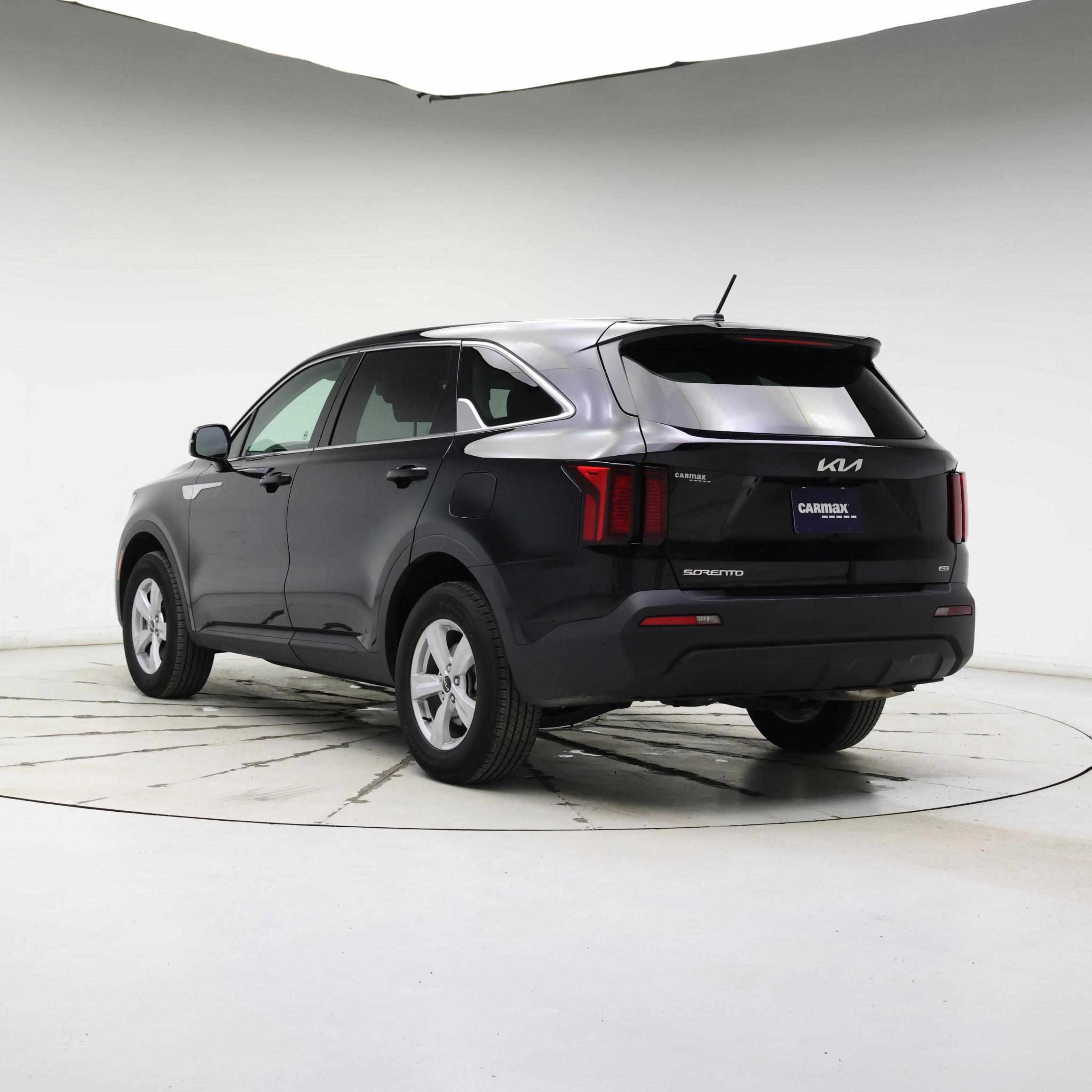 Thumbnail: 2023 Kia Sorento - 2