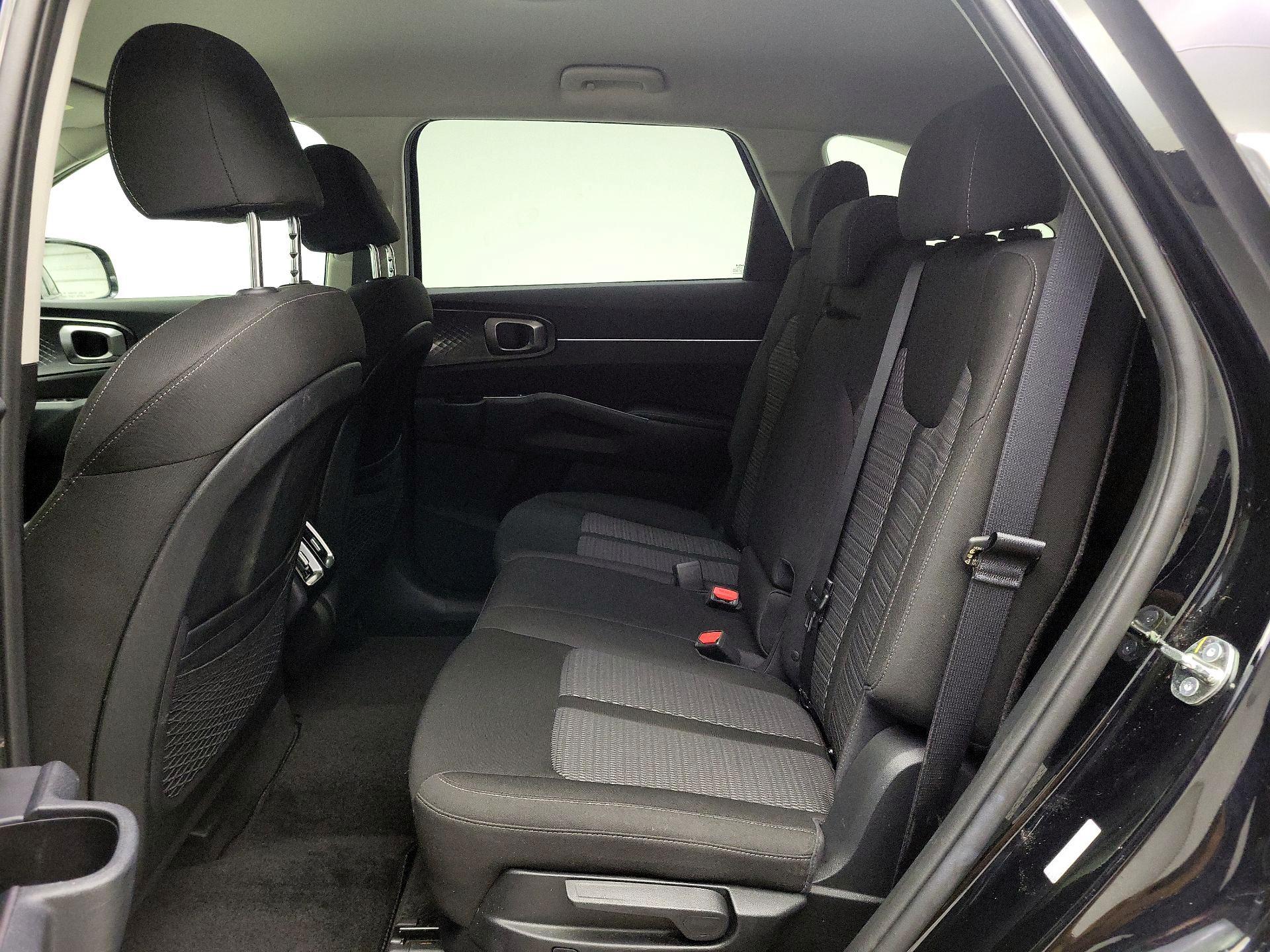 Thumbnail: 2023 Kia Sorento - 19