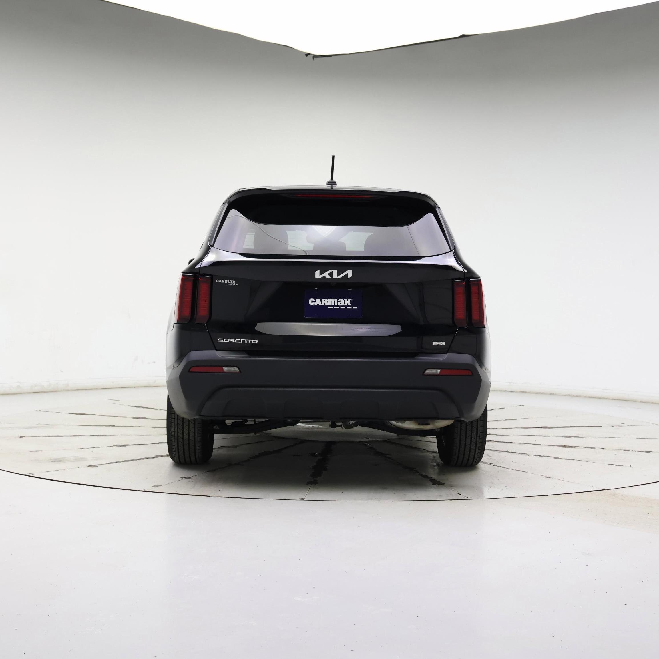 Thumbnail: 2023 Kia Sorento - 6