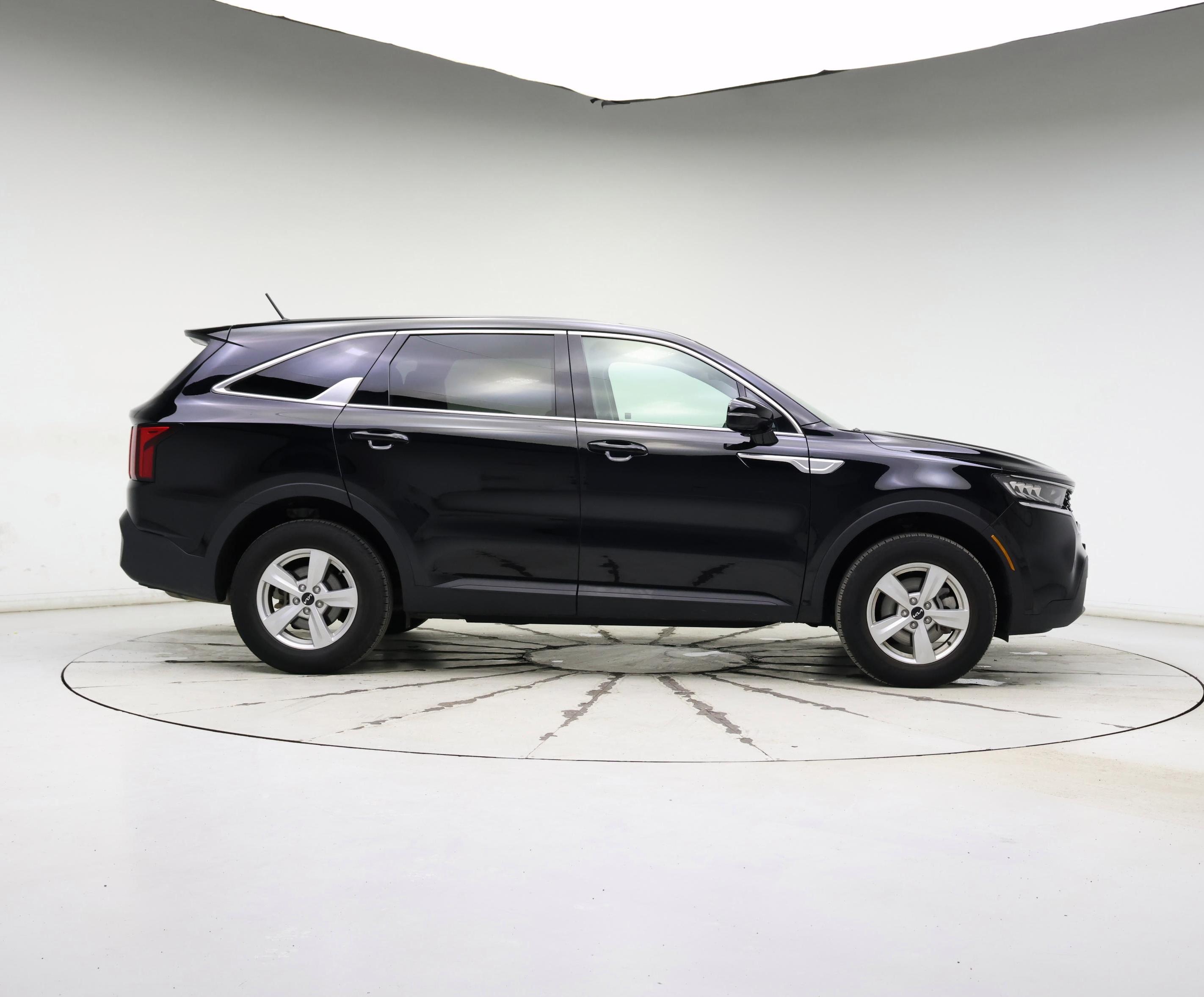 Thumbnail: 2023 Kia Sorento - 7