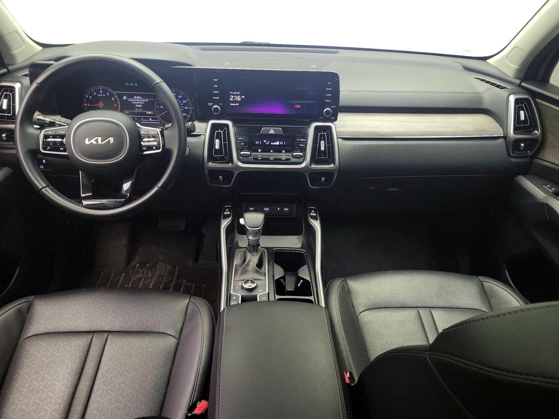 Thumbnail: 2022 Kia Sorento - 9