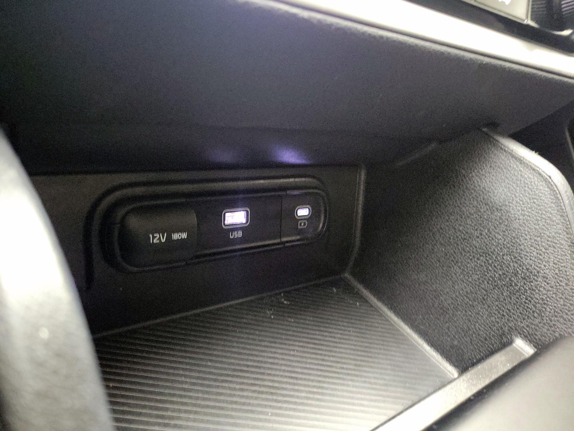 Thumbnail: 2023 Kia Sportage - 18