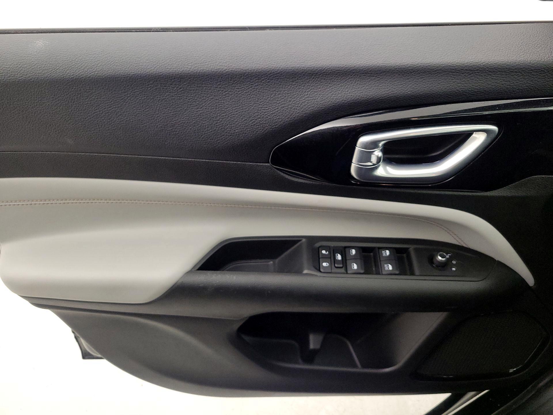 Thumbnail: 2022 Jeep Compass - 12