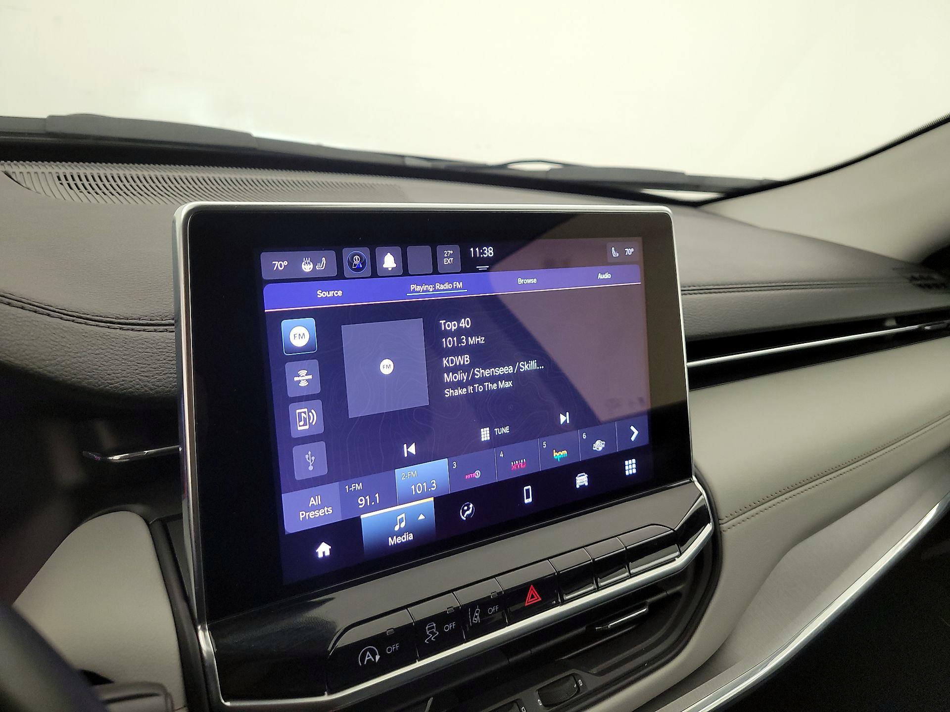 Thumbnail: 2022 Jeep Compass - 15