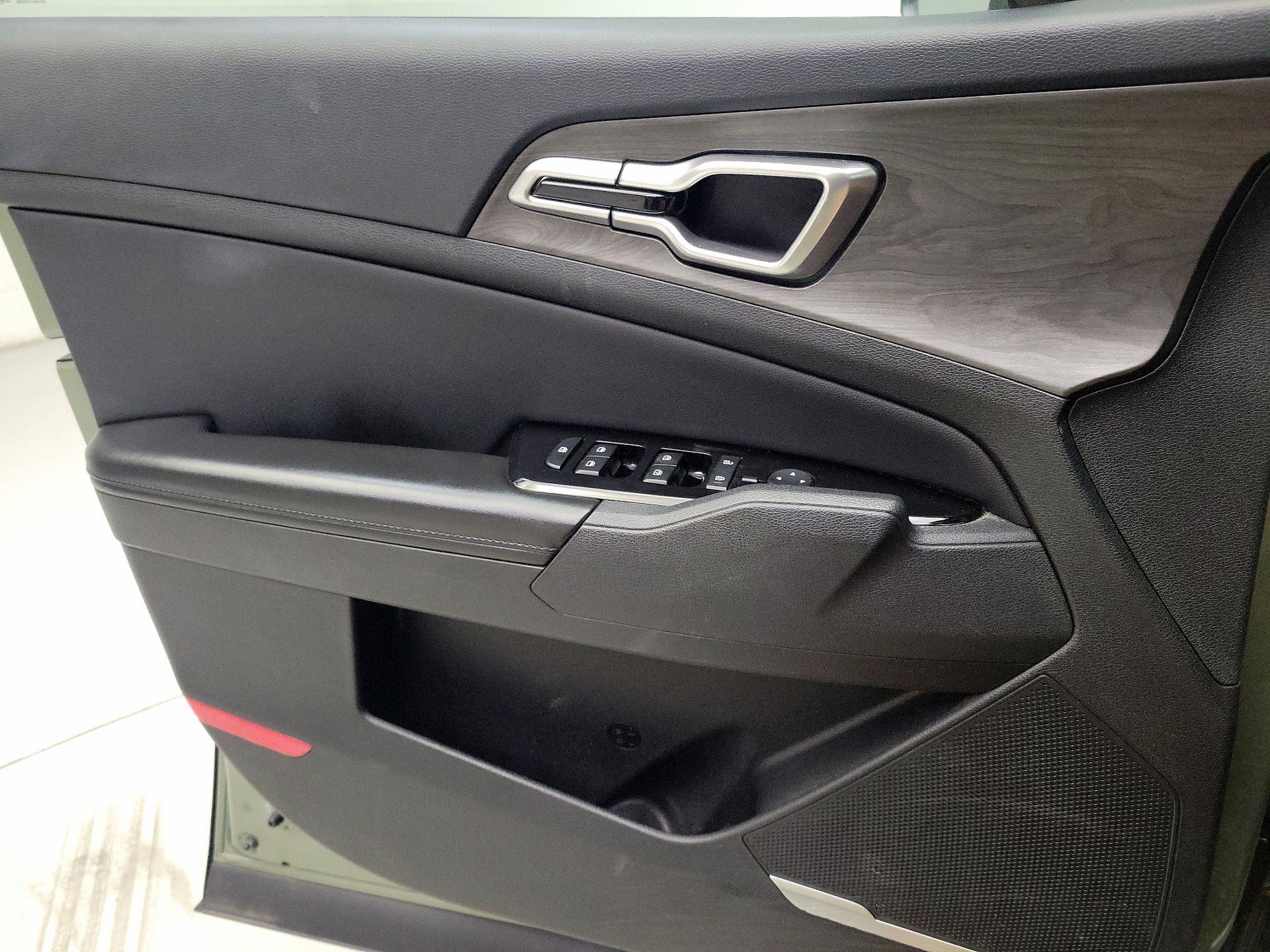 Thumbnail: 2023 Kia Sportage - 12