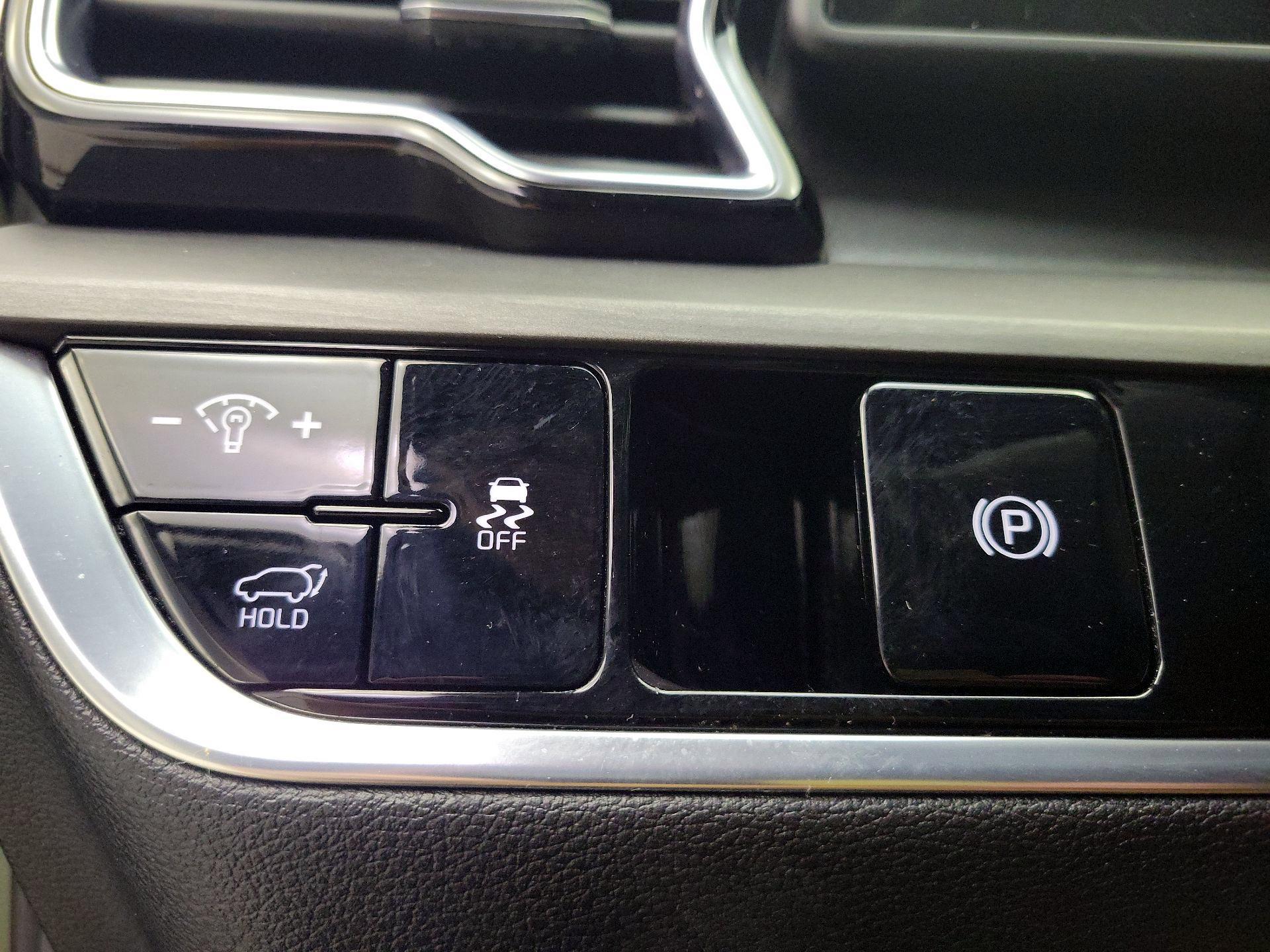 Thumbnail: 2023 Kia Sportage - 13