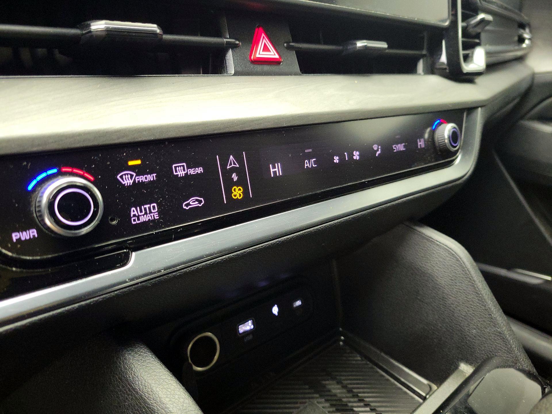 Thumbnail: 2023 Kia Sportage - 17