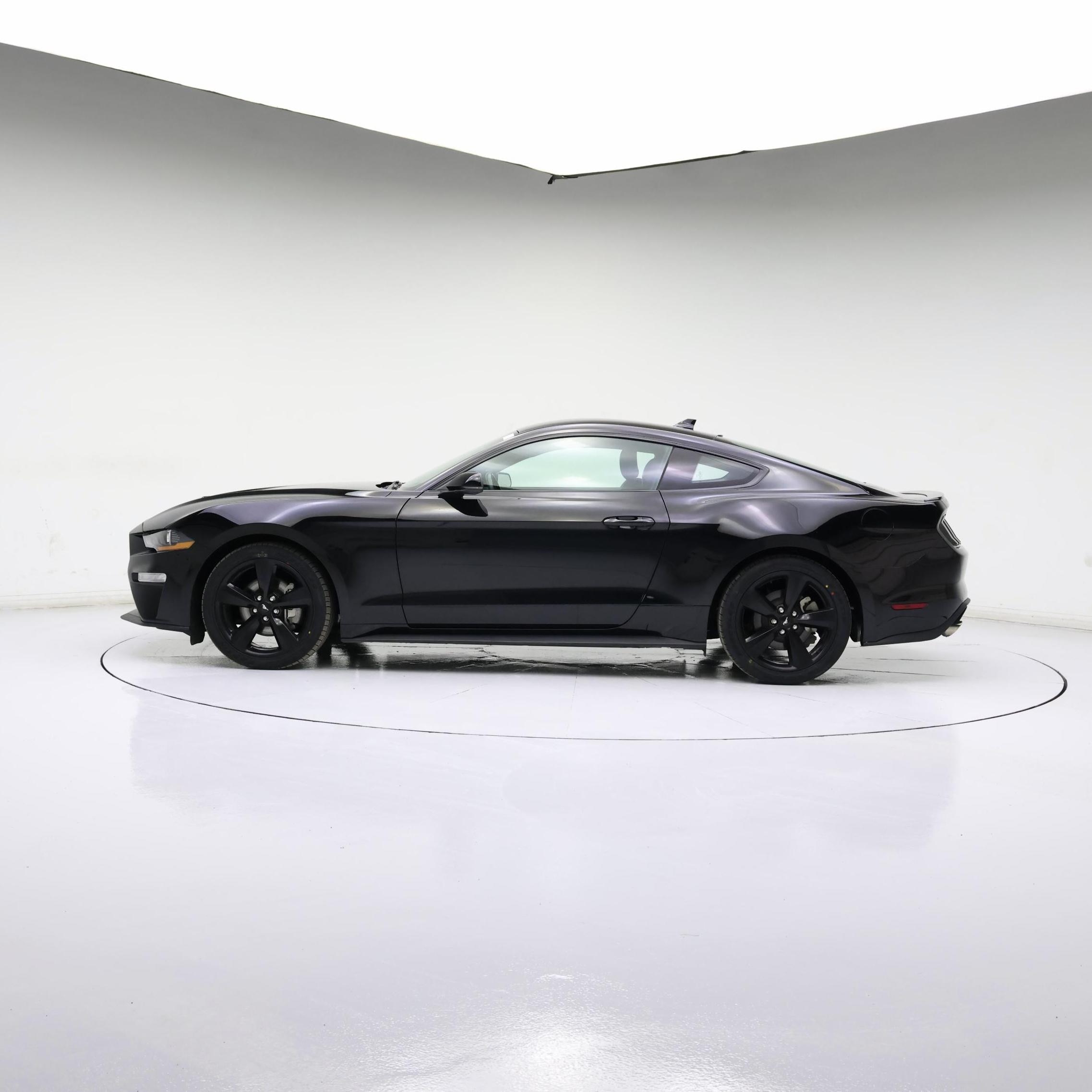 Thumbnail: 2022 Ford Mustang - 3