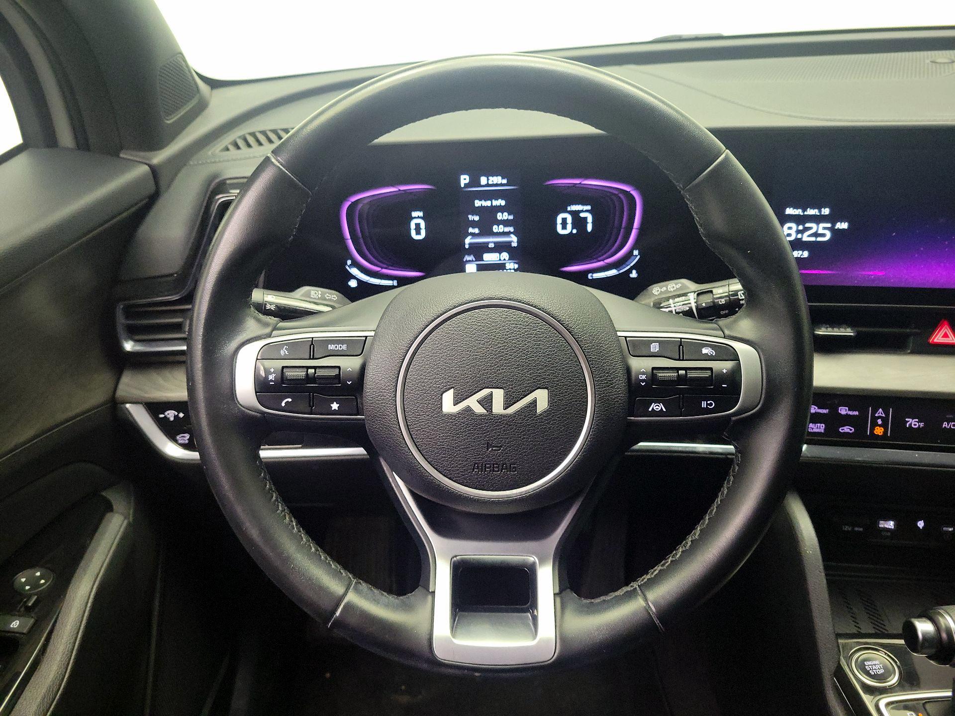 Thumbnail: 2023 Kia Sportage - 10