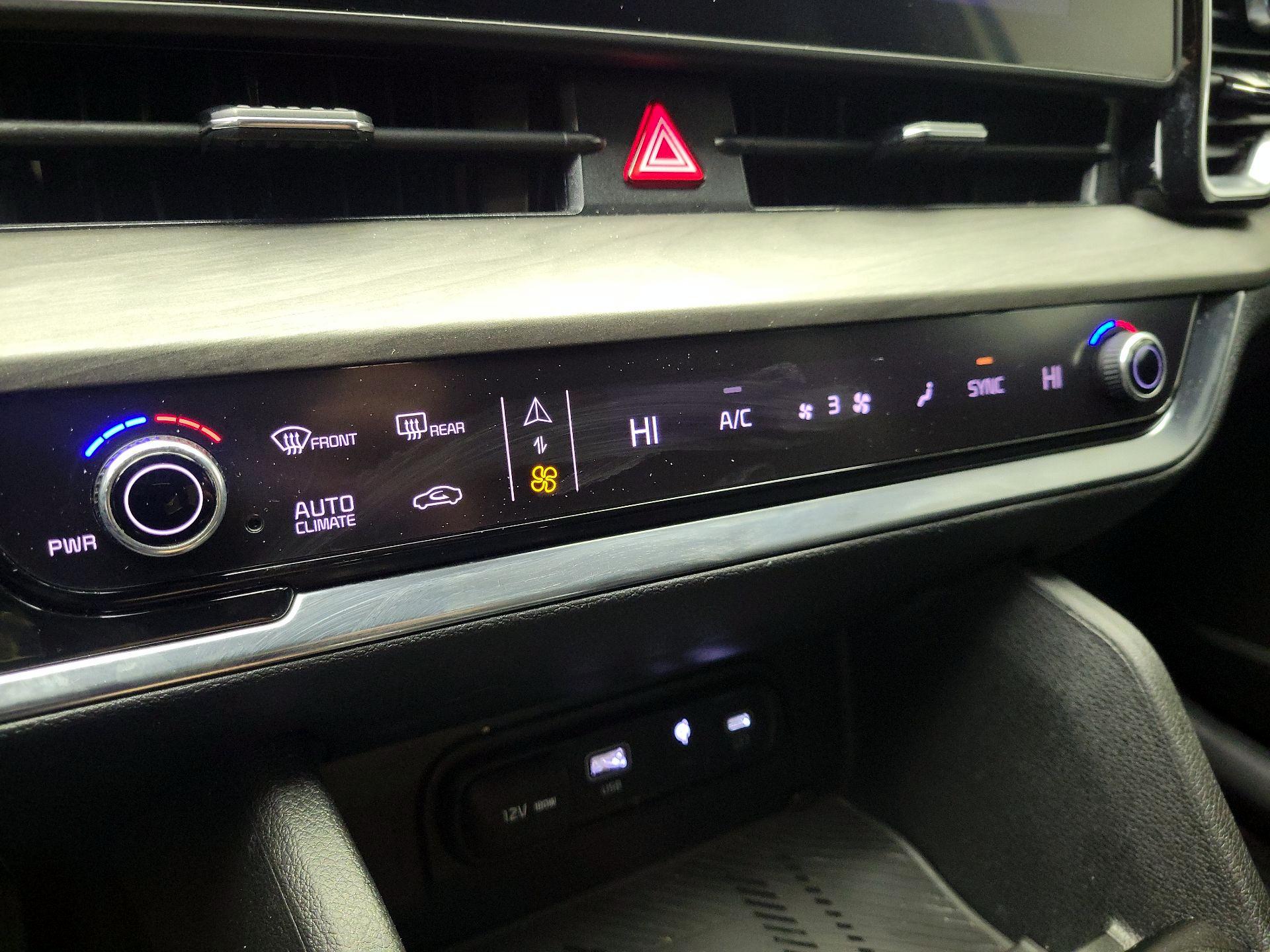 Thumbnail: 2023 Kia Sportage - 16