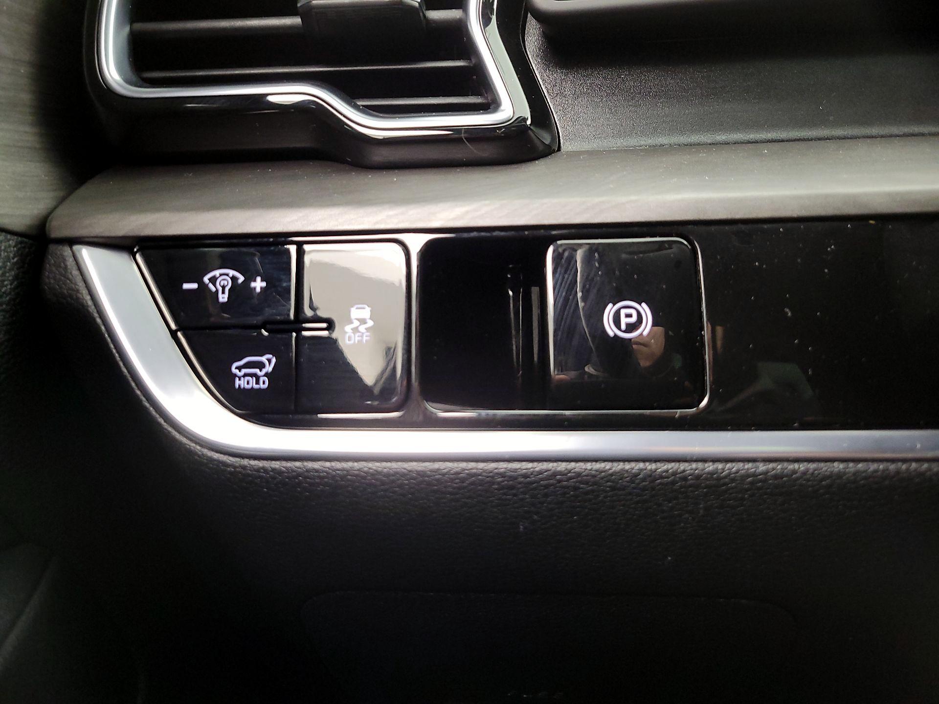 Thumbnail: 2023 Kia Sportage - 13