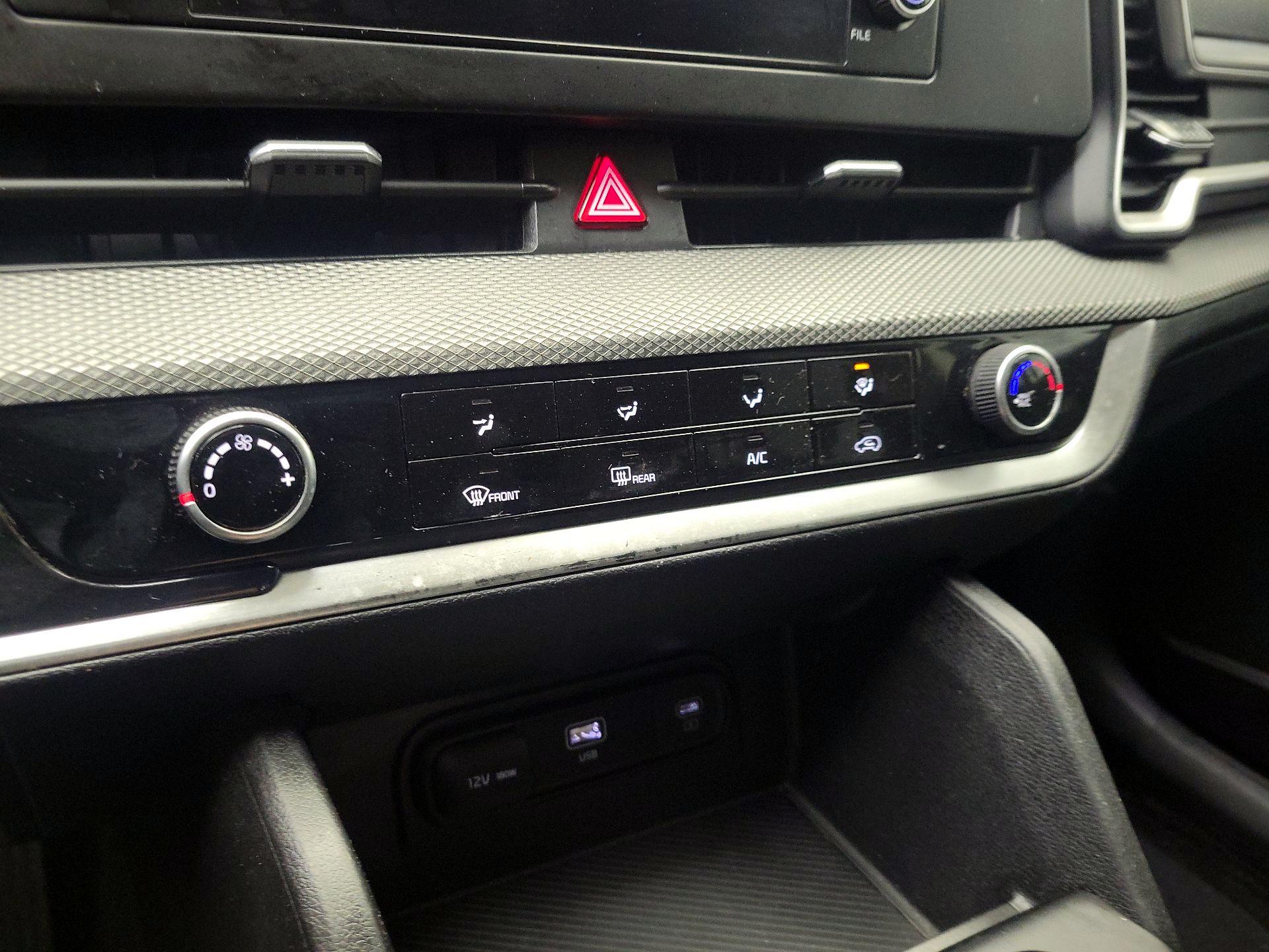 Thumbnail: 2023 Kia Sportage - 15