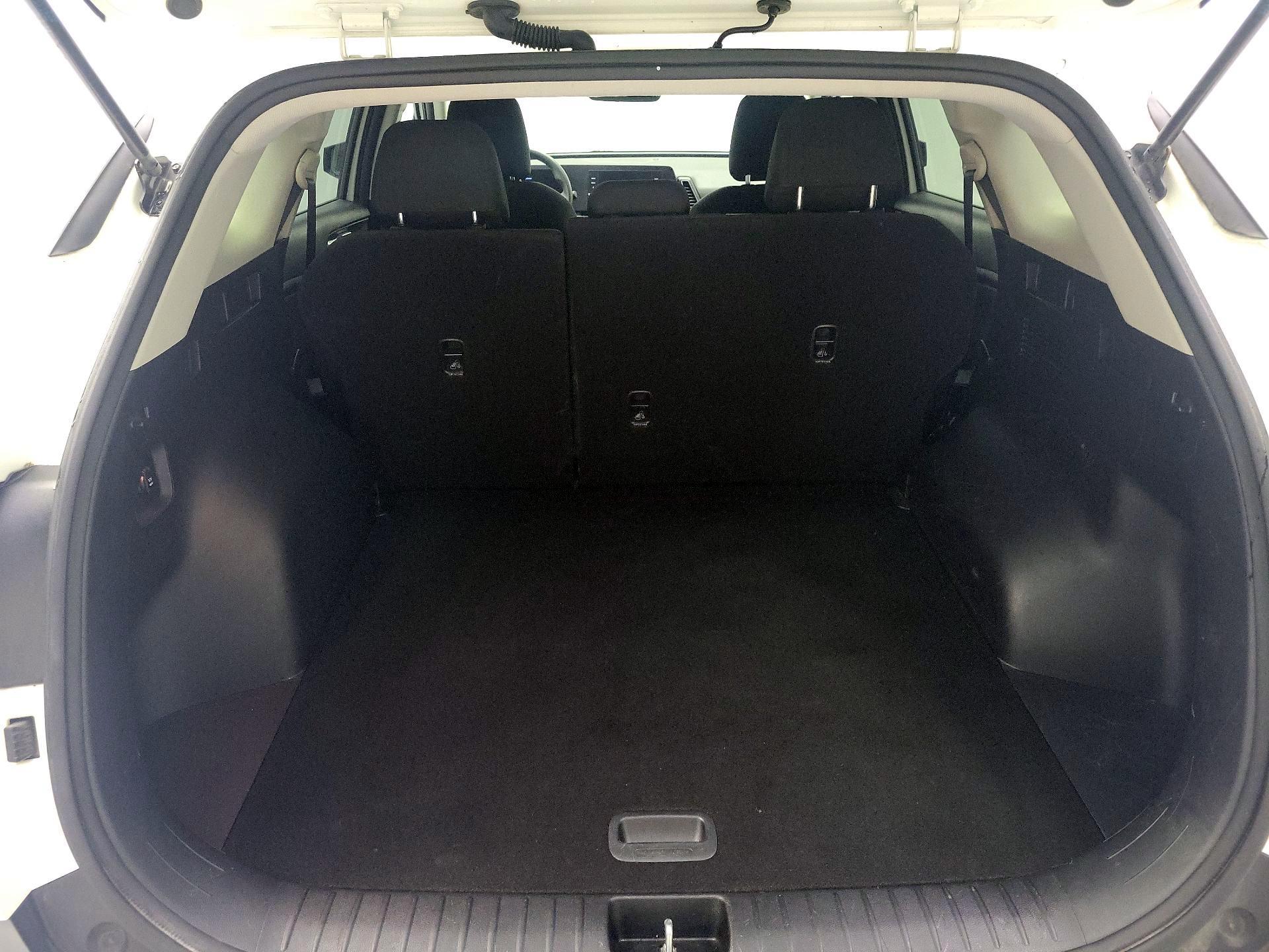 Thumbnail: 2023 Kia Sportage - 19