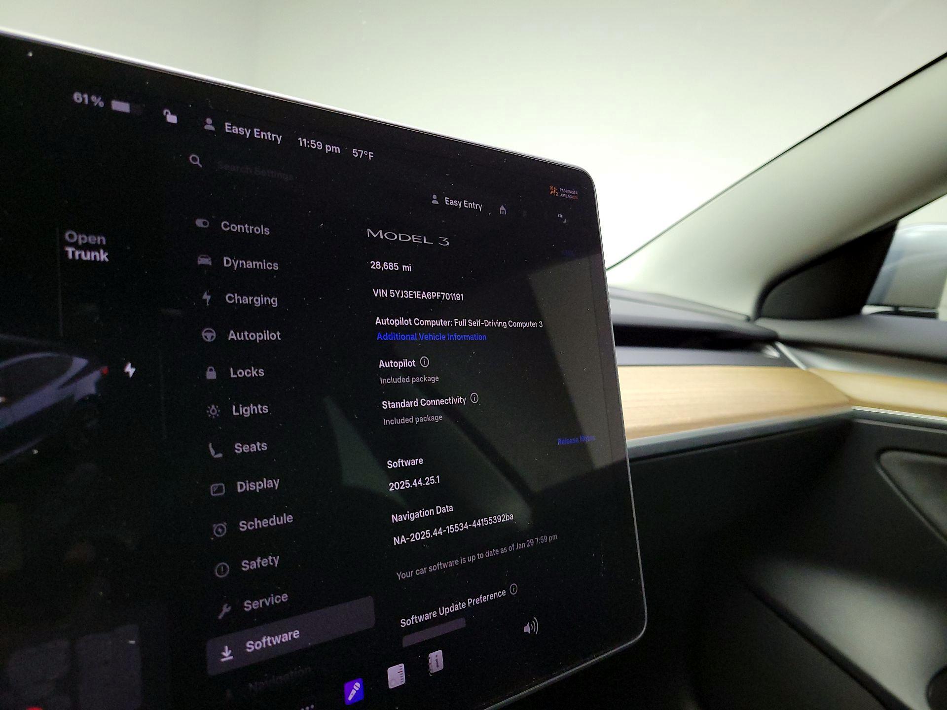 Thumbnail: 2023 Tesla Model 3 - 11