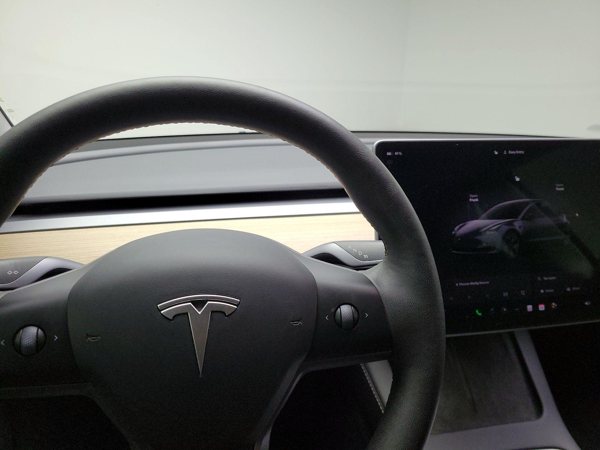 Thumbnail: 2023 Tesla Model 3 - 15