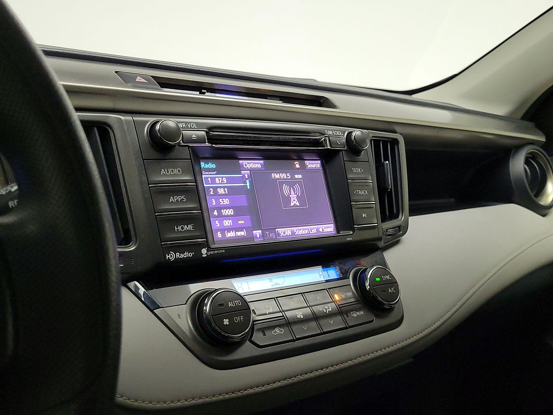 Thumbnail: 2015 Toyota RAV4 - 15