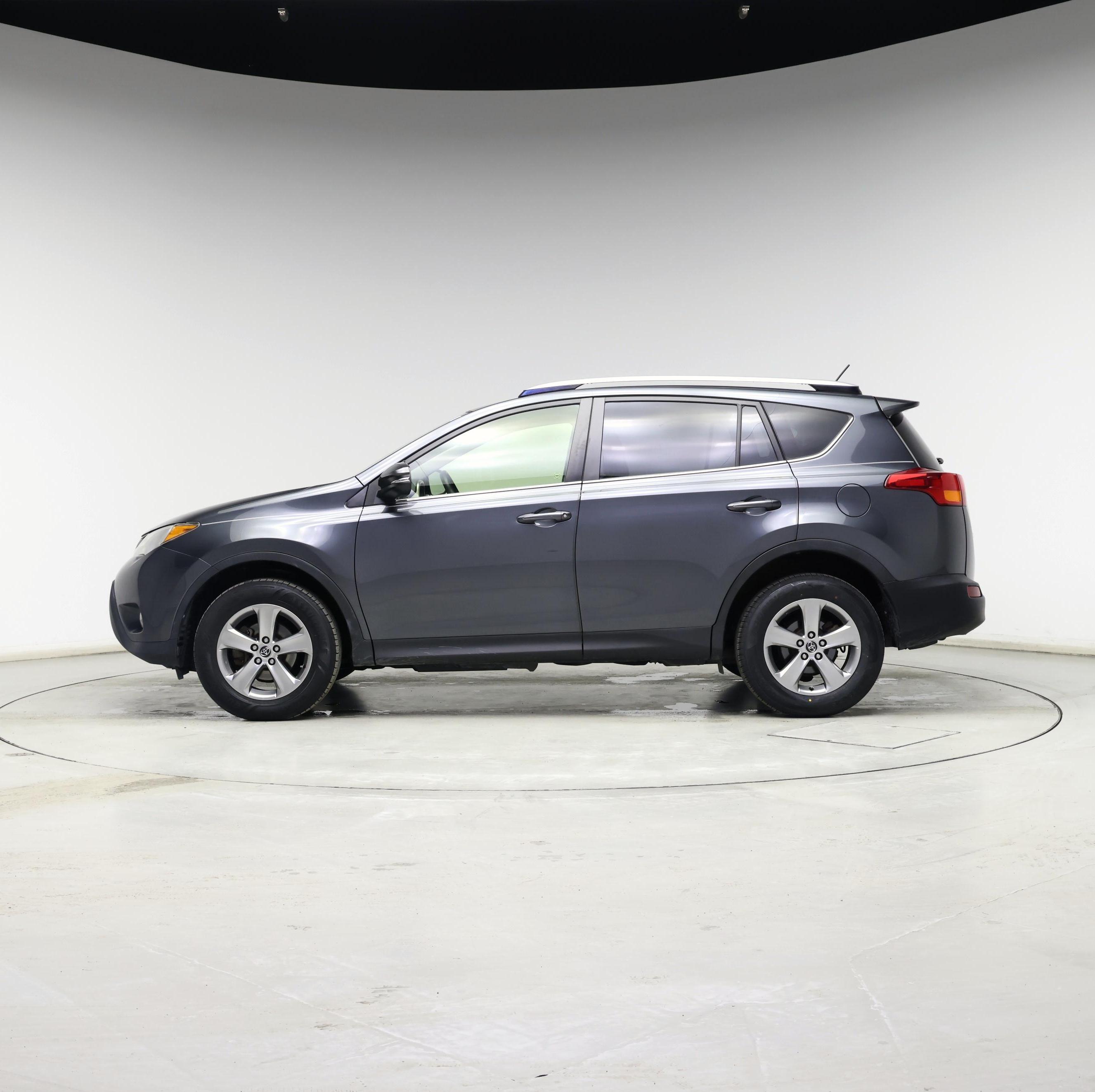 Thumbnail: 2015 Toyota RAV4 - 3