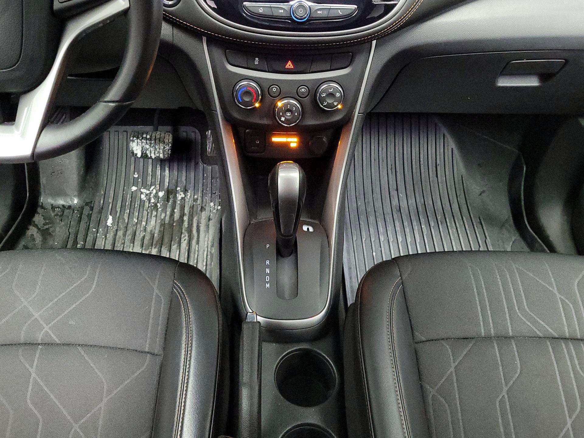 Thumbnail: 2020 Chevrolet Trax - 17