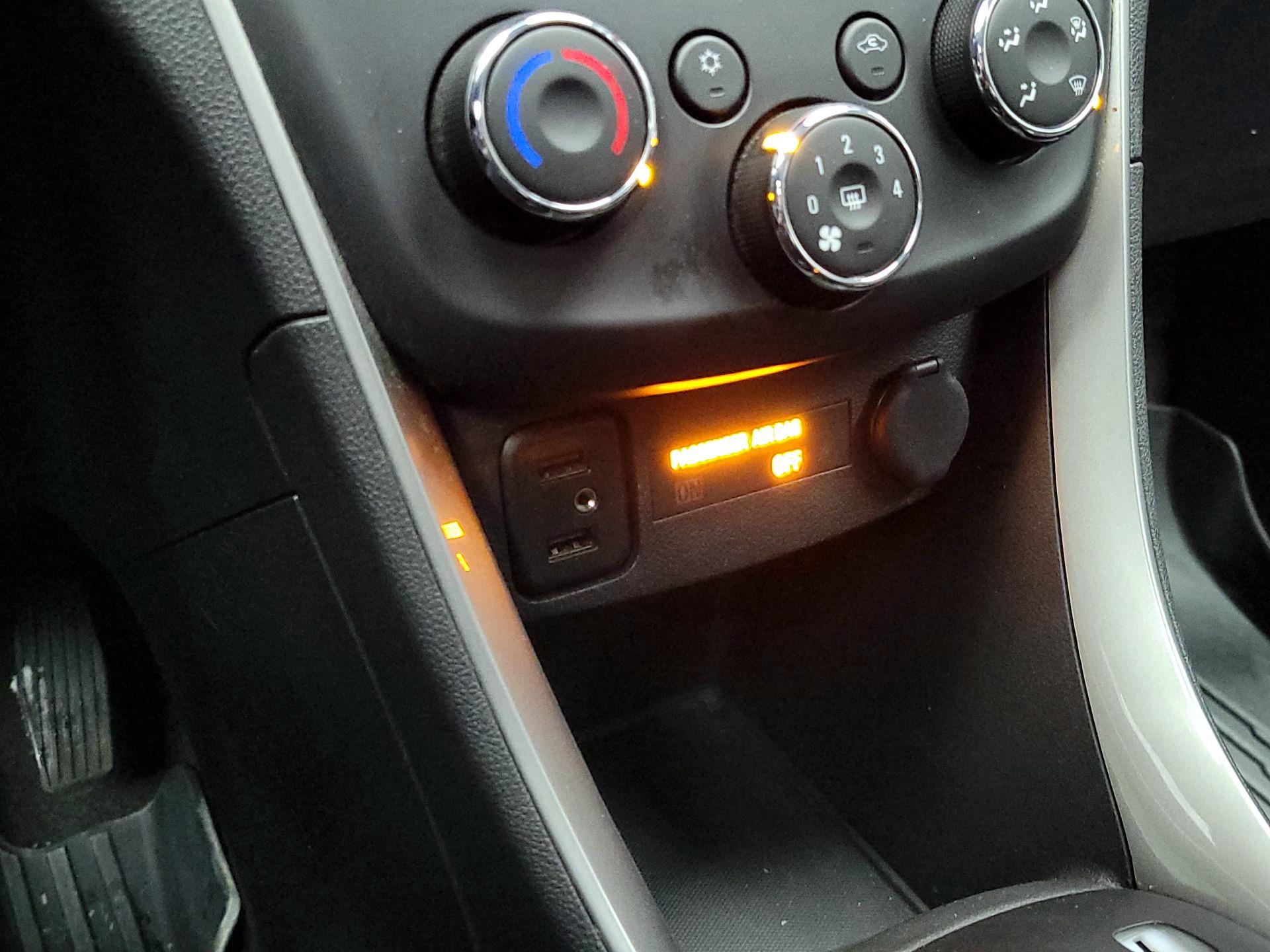 Thumbnail: 2020 Chevrolet Trax - 18